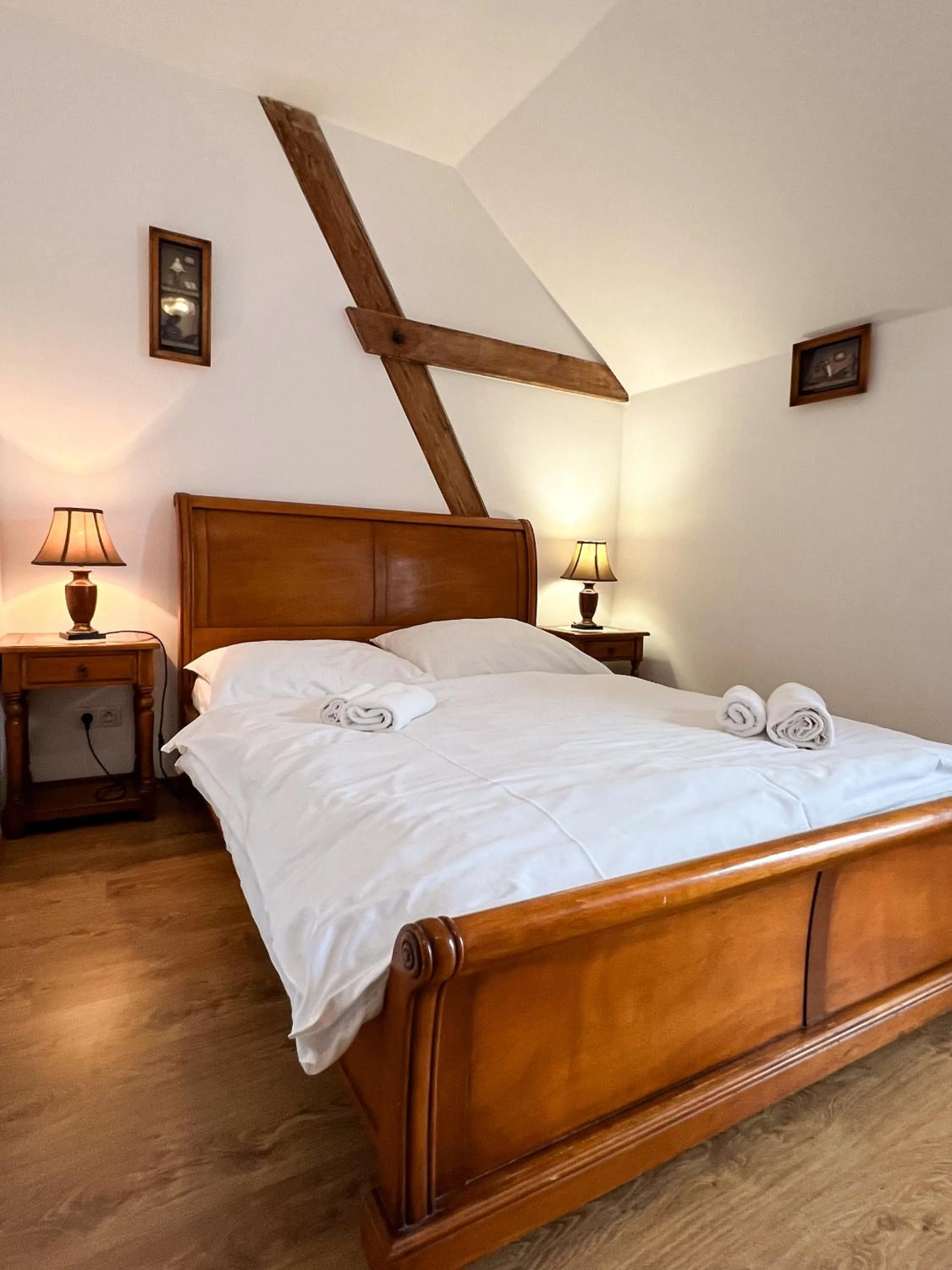 Photo of the whole room, Bed in Hotel Lony