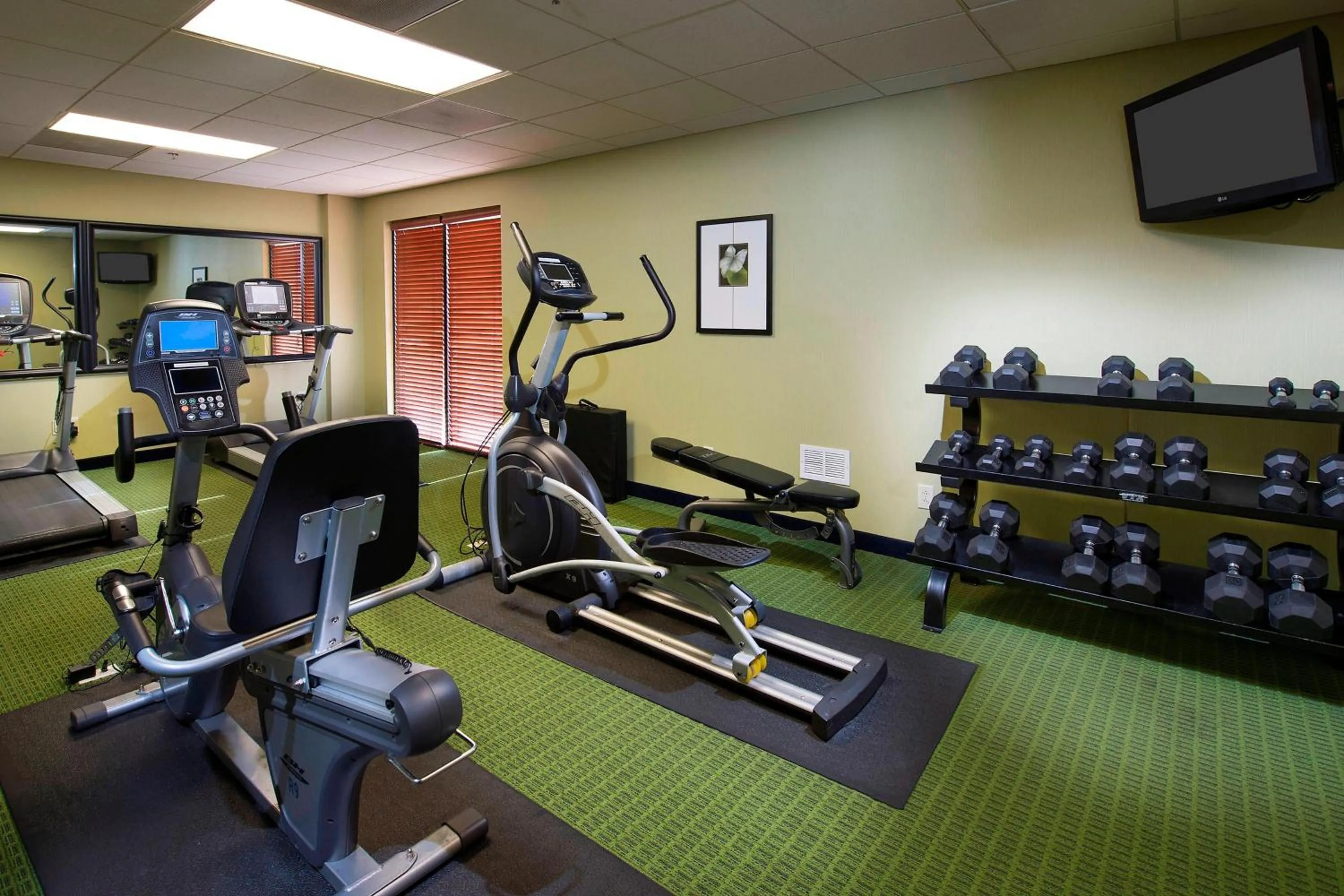 Fitness centre/facilities in Fairfield Inn & Suites by Marriott Charleston Airport/Convention Center
