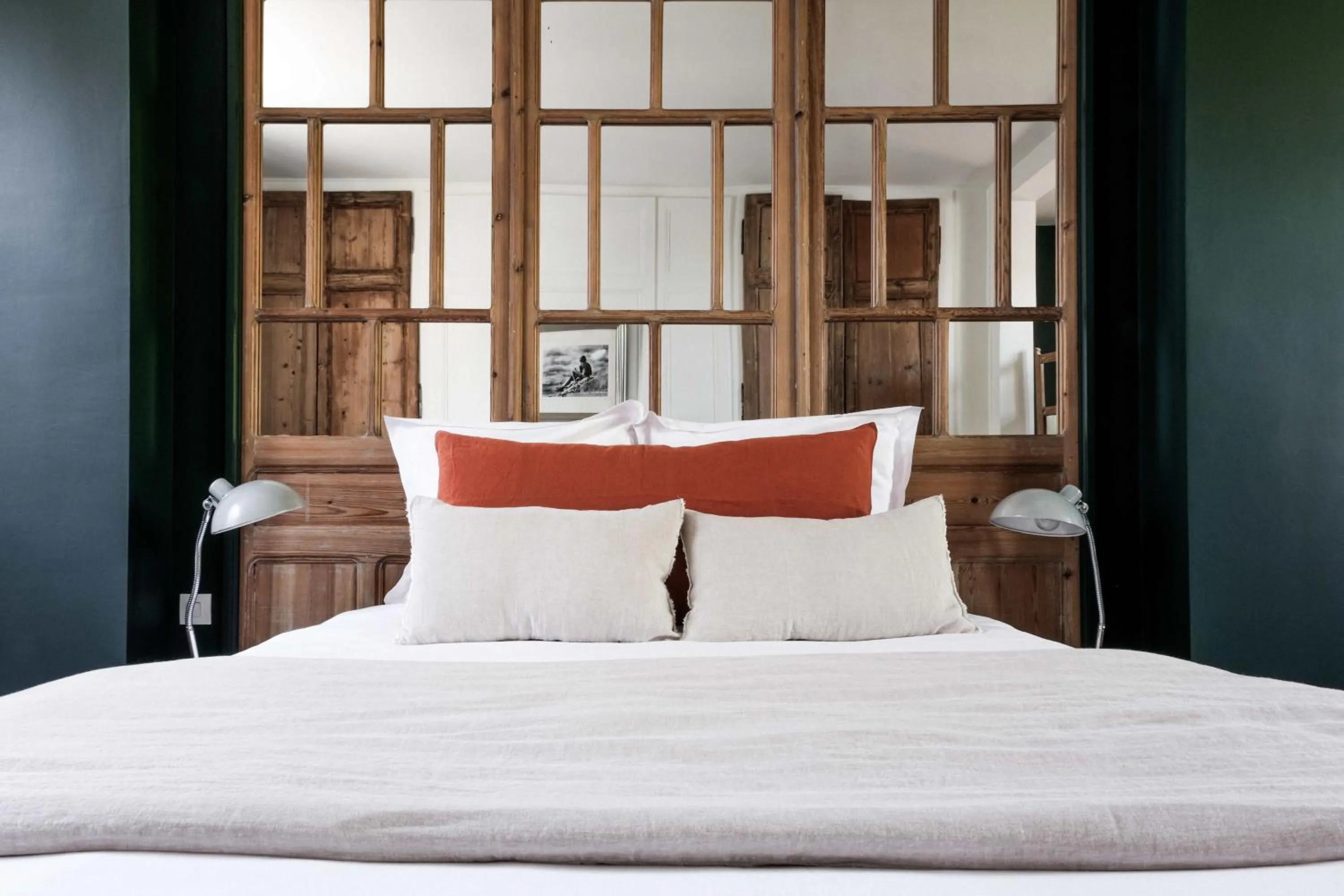 Bed in Au Velocipede