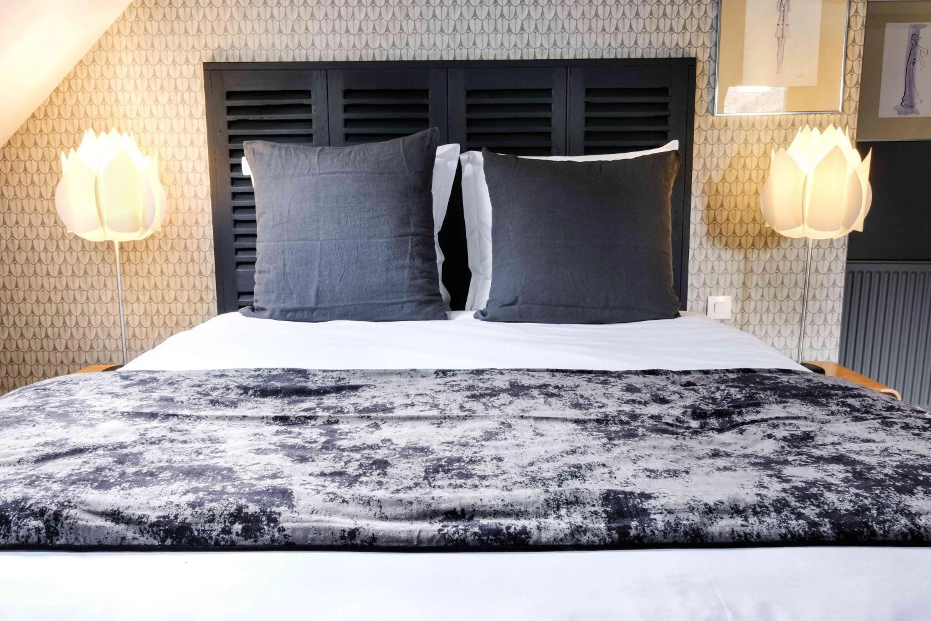 Bed in Au Velocipede