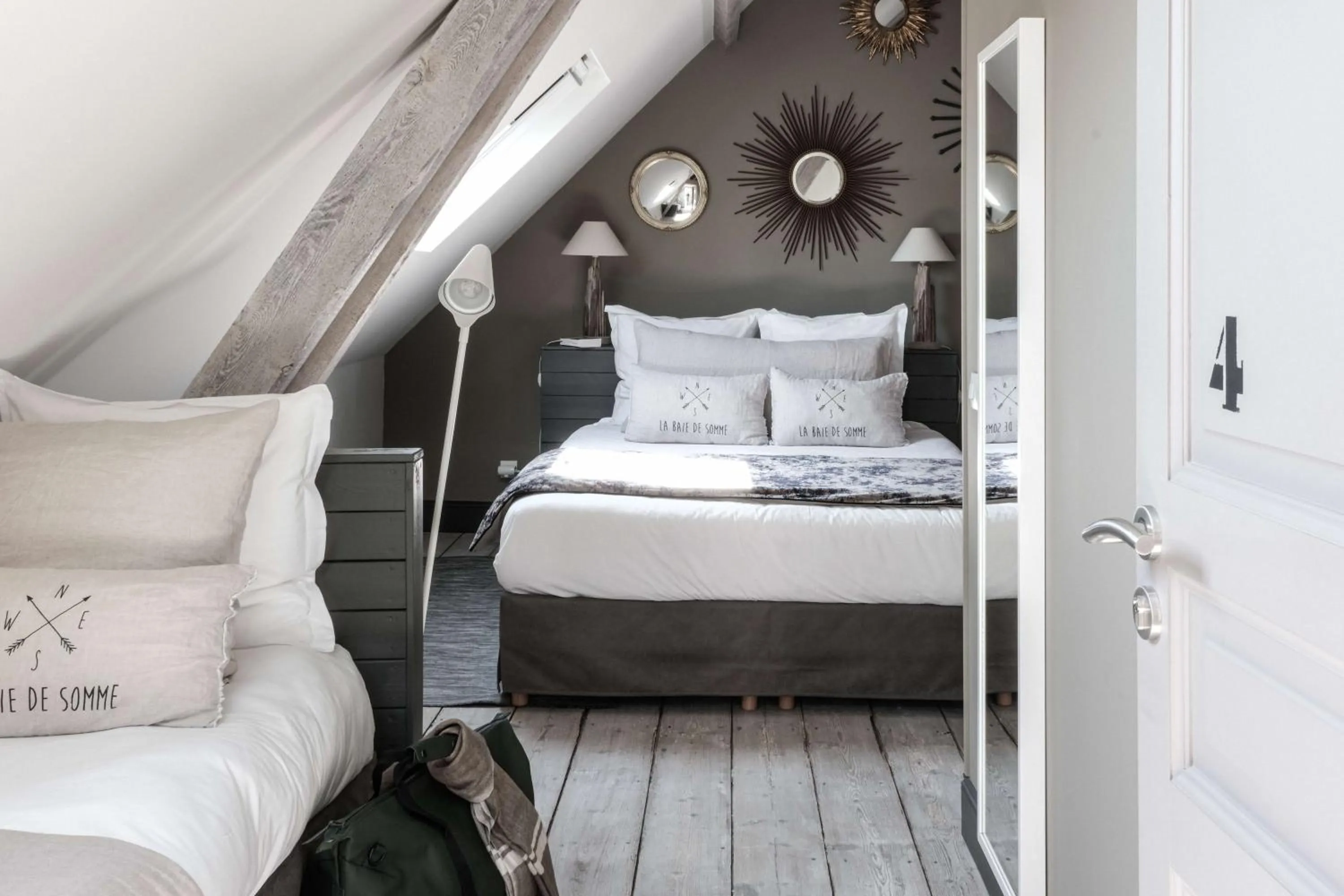 Bed in Au Velocipede