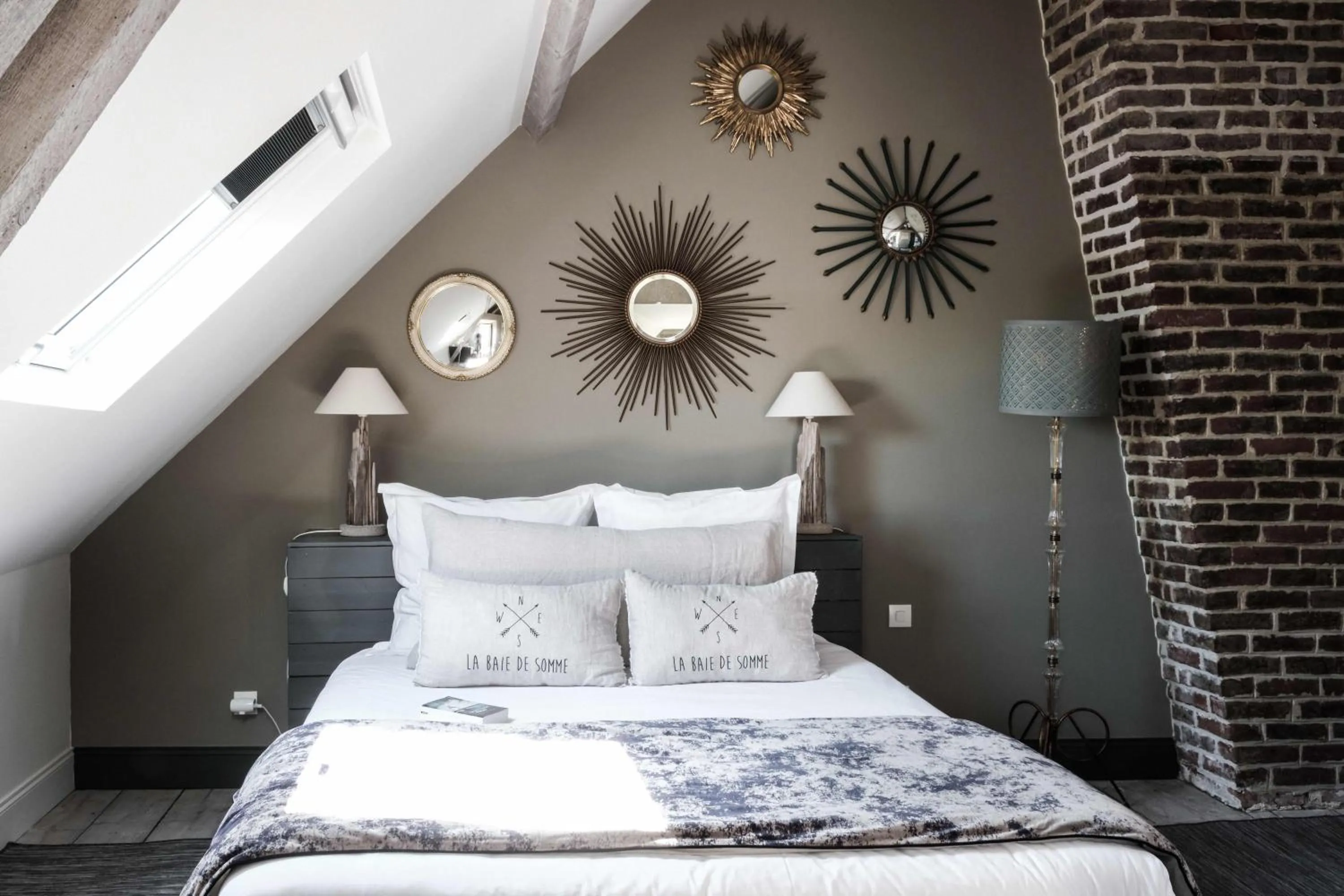 Bed in Au Velocipede