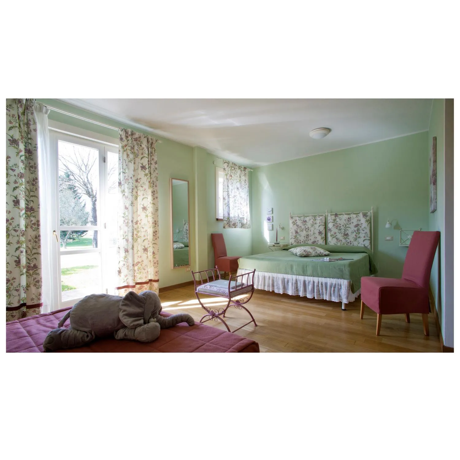 Photo of the whole room, Bed in Cà Del Moro Resort & SPA