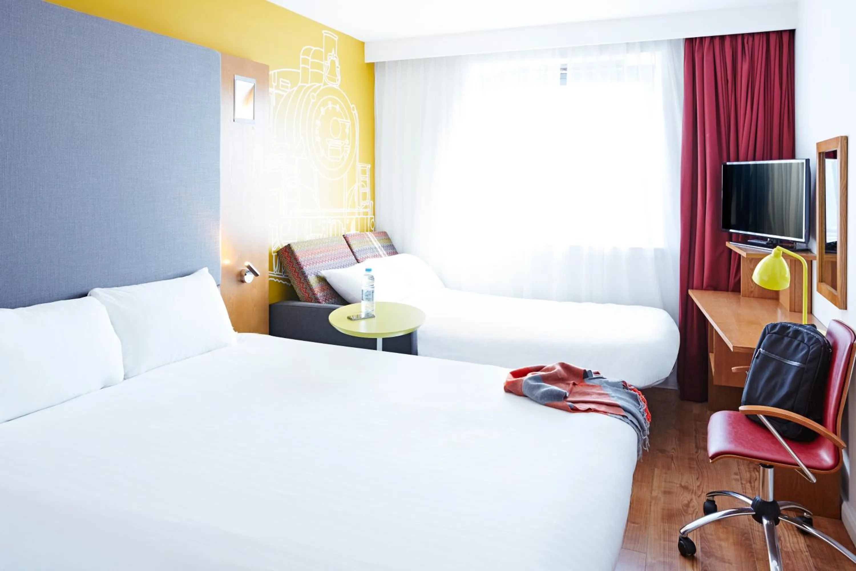 TV and multimedia, Bed in ibis Styles Crewe