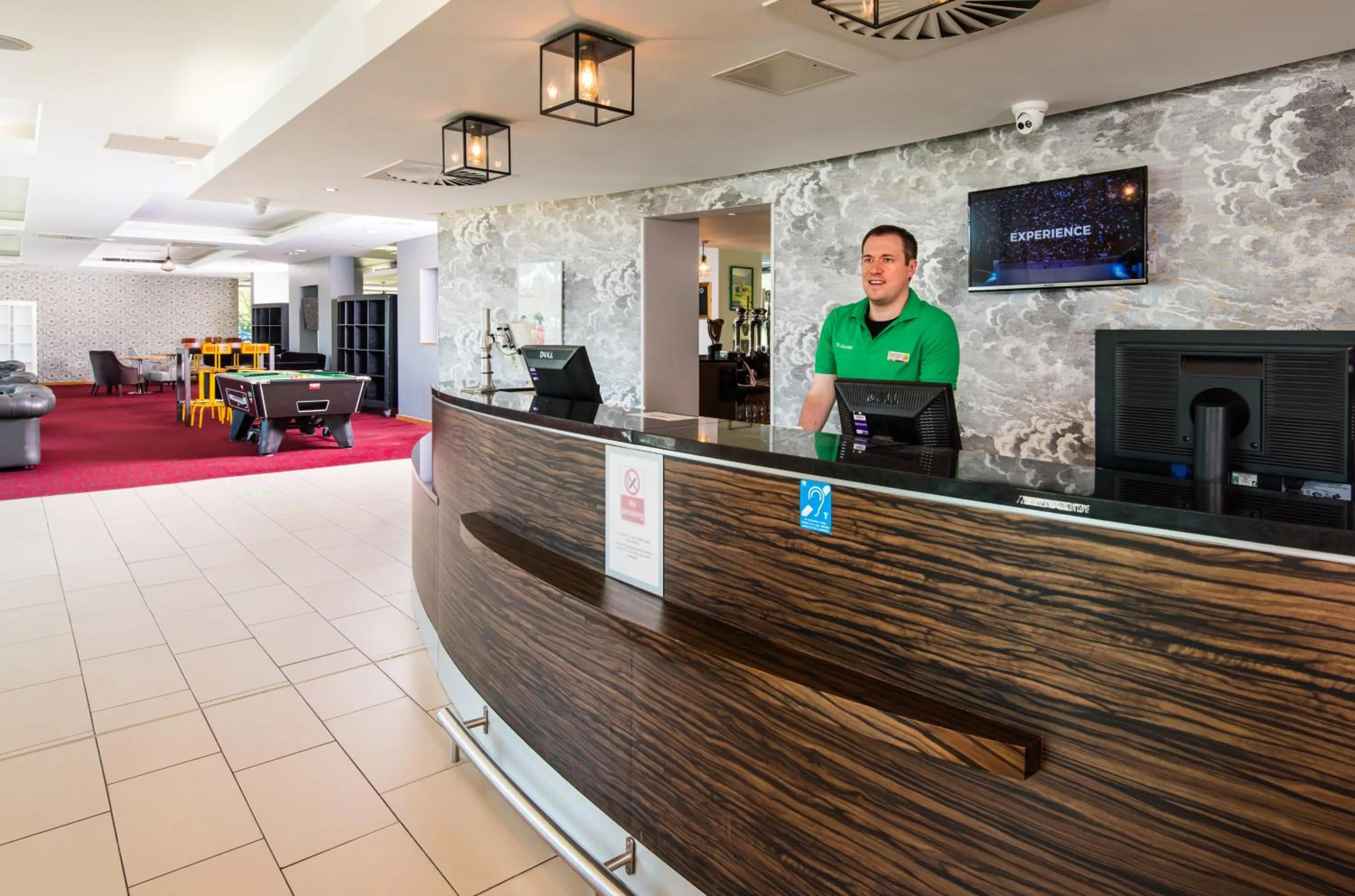 Lobby or reception in ibis Styles Crewe