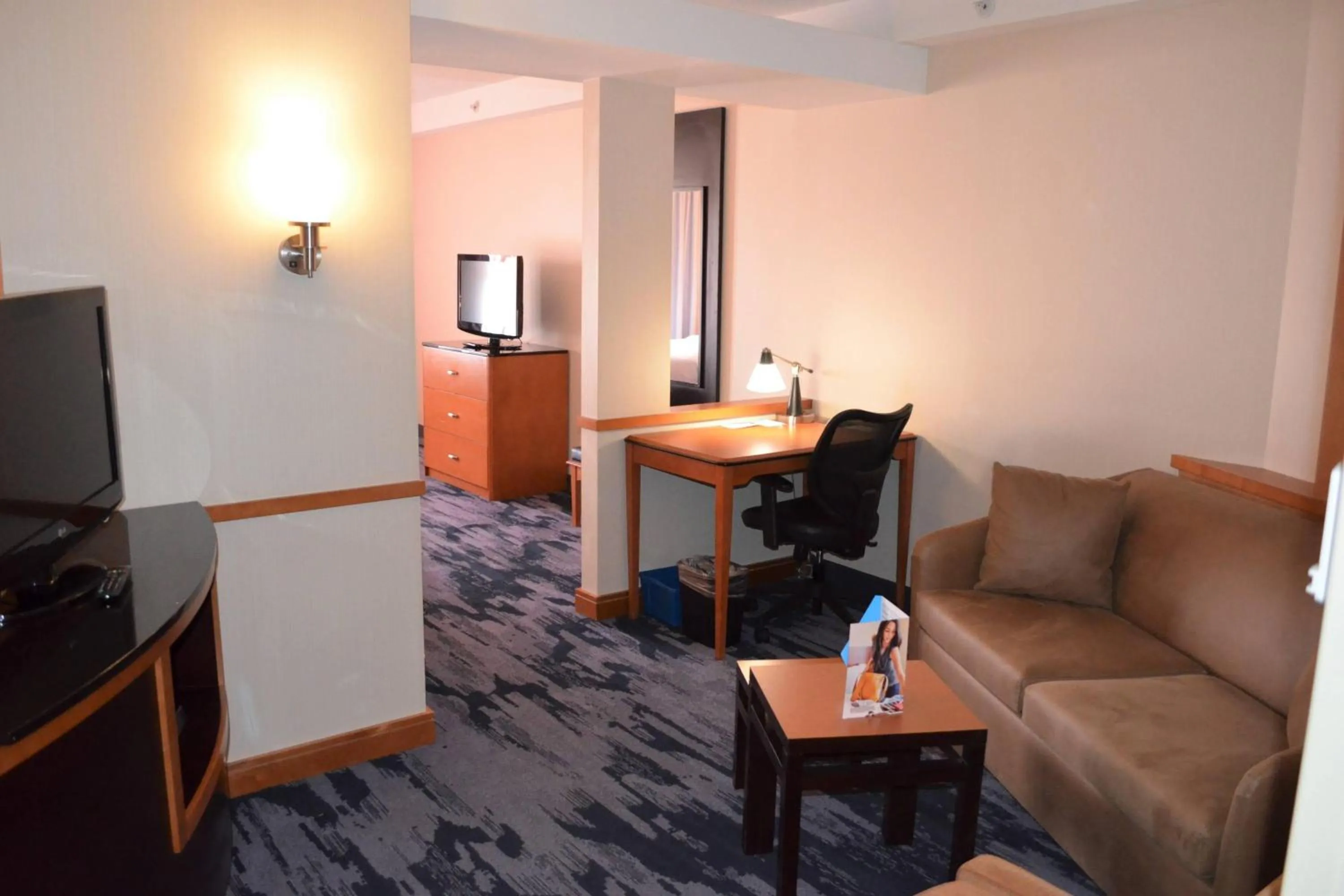 Living room in Fairfield Inn & Suites by Marriott Sault Ste. Marie