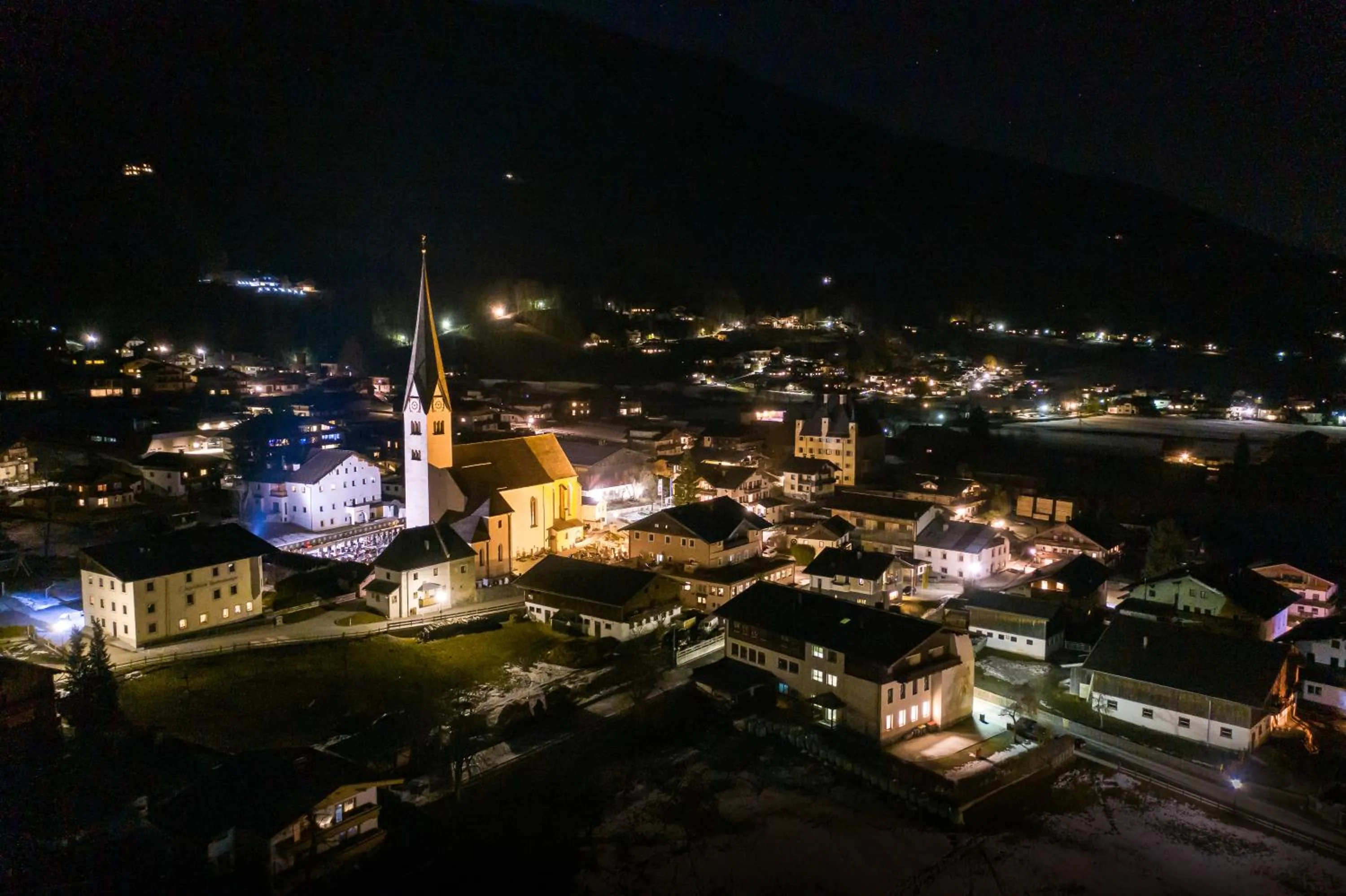 Night in Hotel Dorfgasthof Schlösslstube
