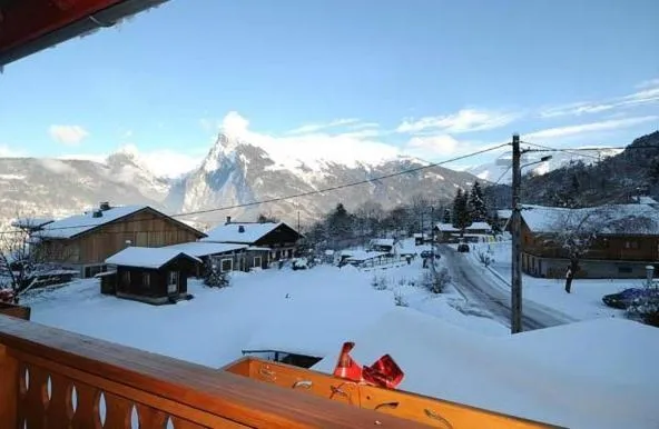 Mountain view in La Boule de Neige