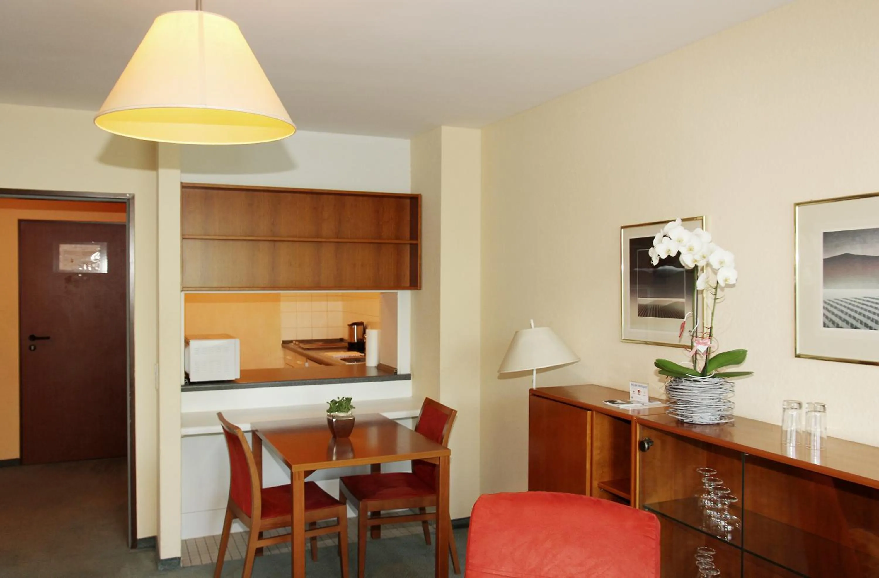 Dining area in Hotel Gästehaus Forum am Westkreuz