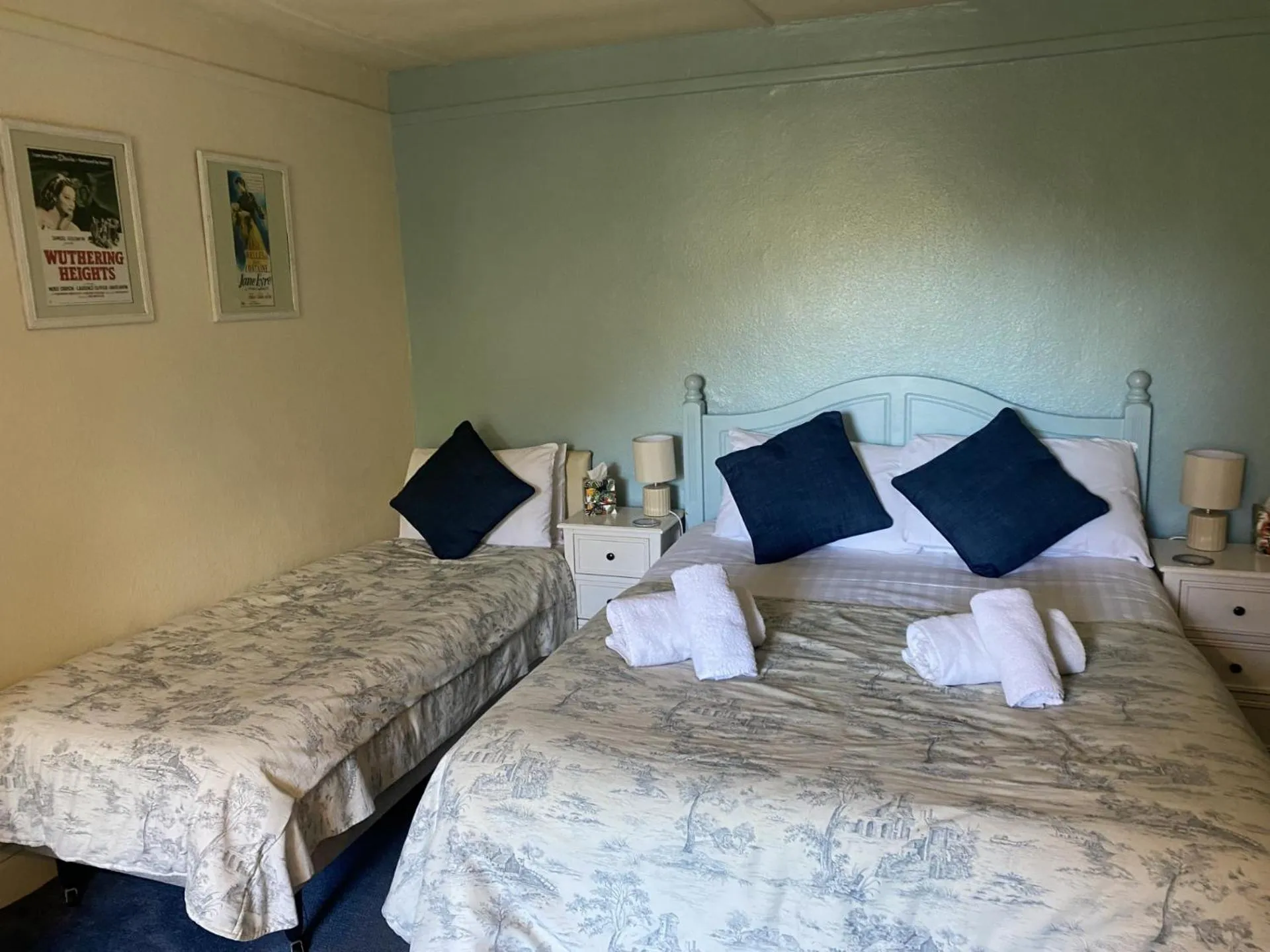 Bed in The Bridge Inn