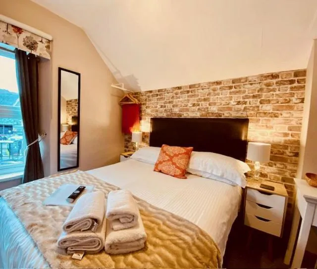 Bed in 3 Cambridge Villas