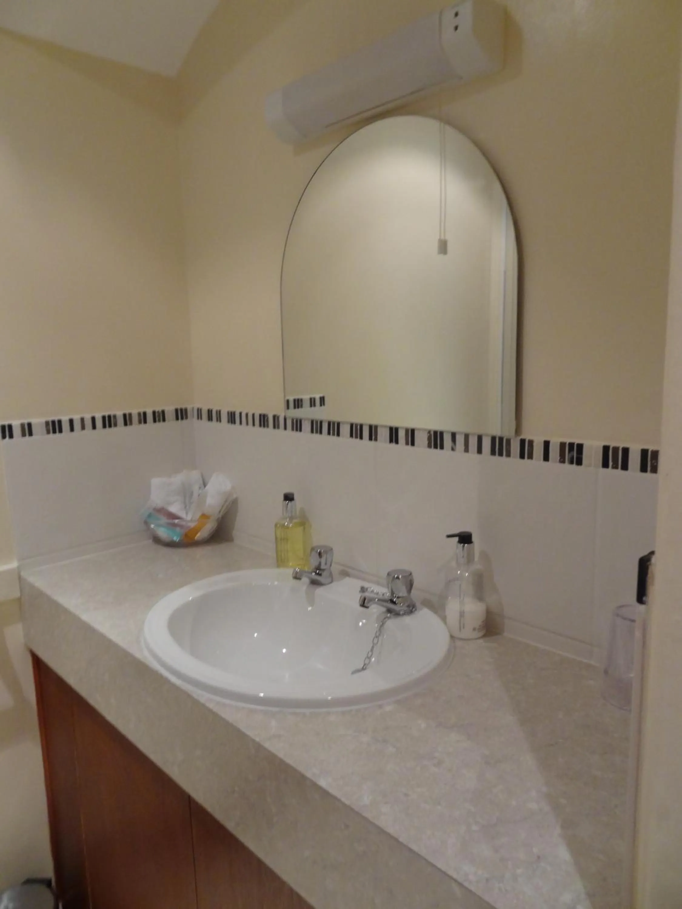 Bathroom in 3 Cambridge Villas