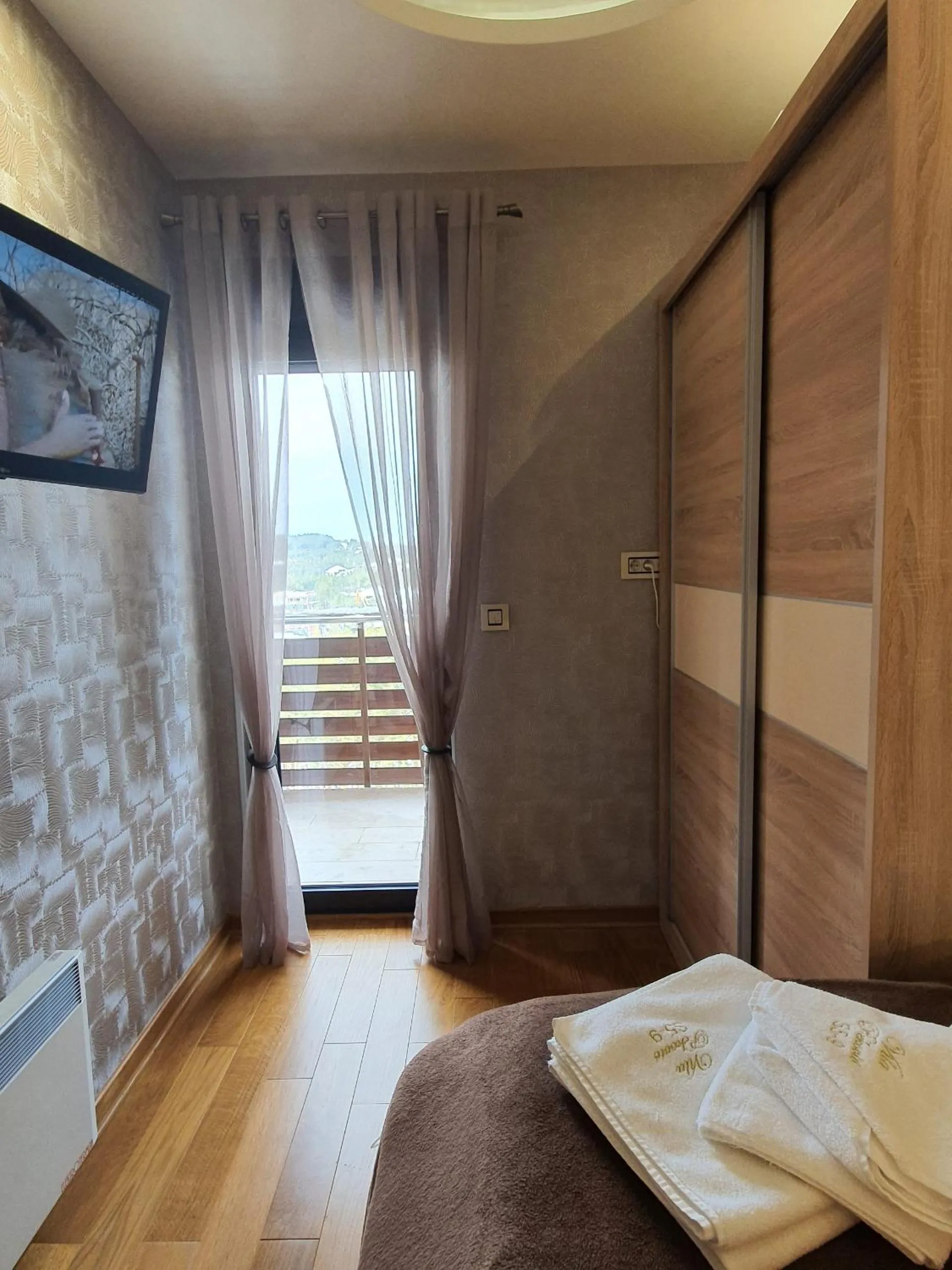 TV and multimedia, Bed in Balkan Hill Zlatibor