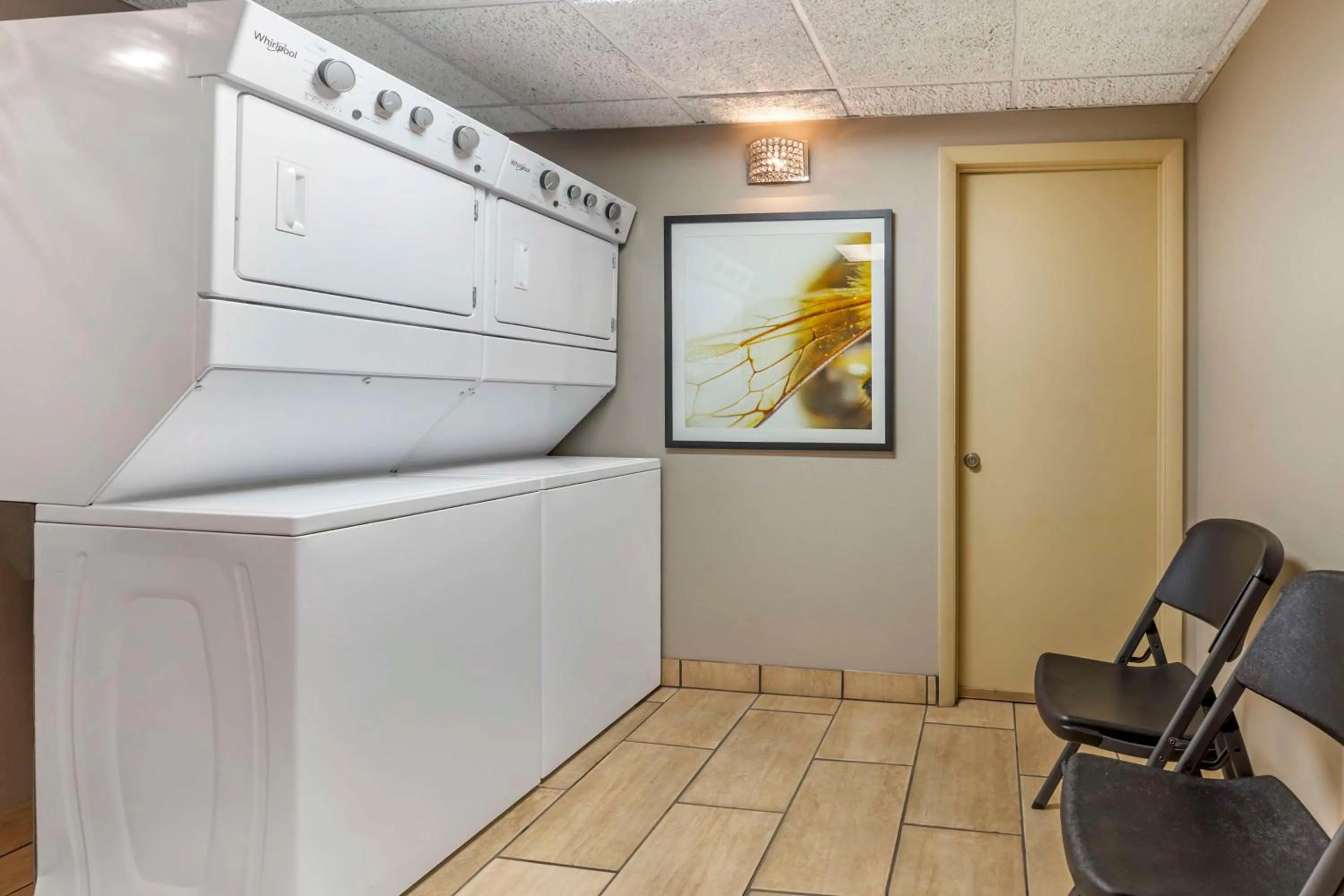 laundry in Best Western Plus Landing View Inn & Suites