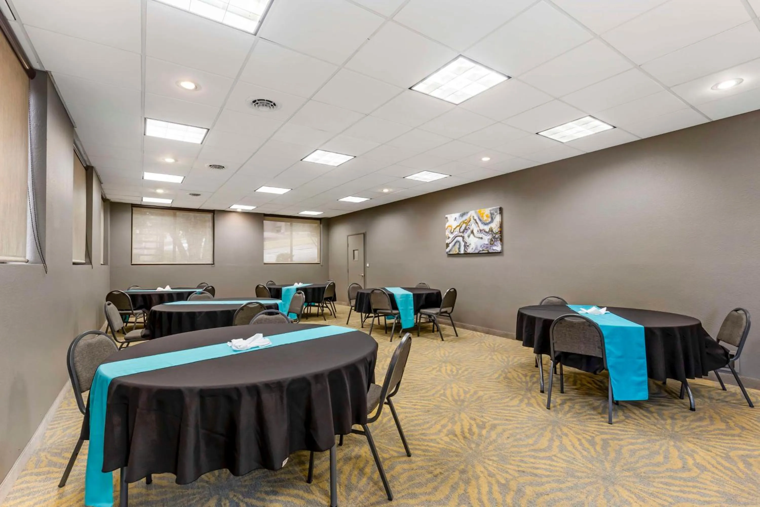 Meeting/conference room in Best Western Plus Landing View Inn & Suites