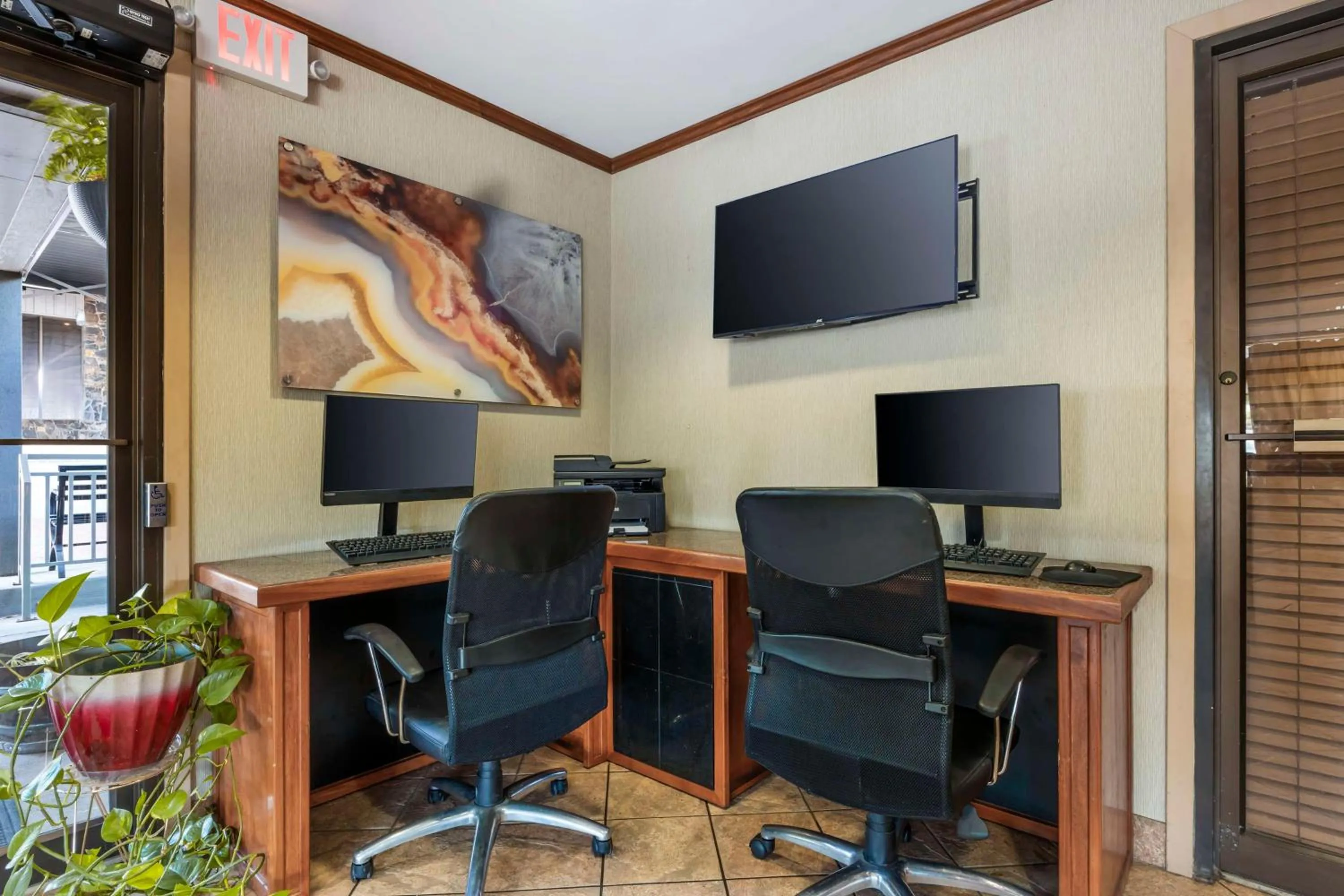 Business facilities in Best Western Plus Landing View Inn & Suites