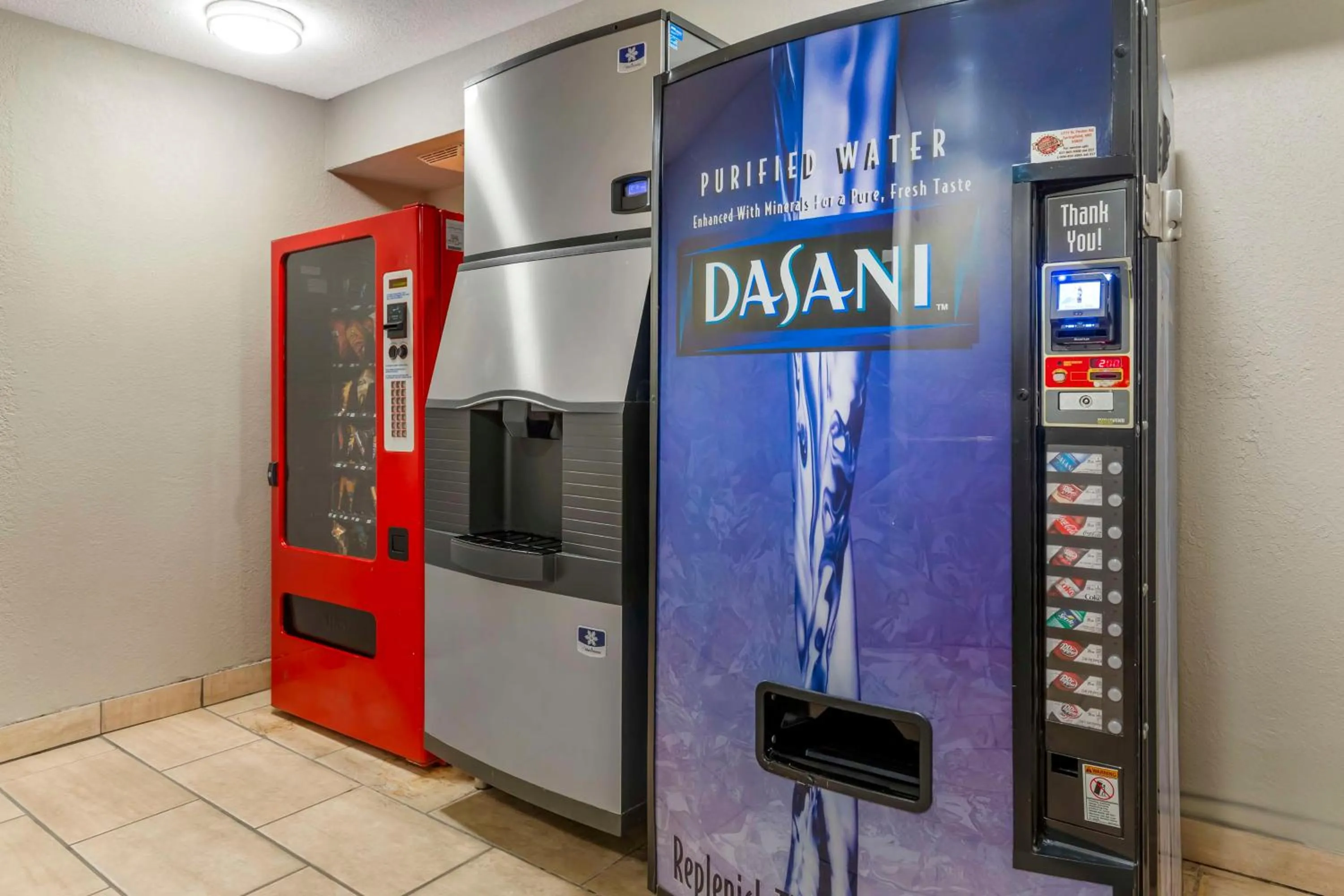 Property building in Best Western Plus Landing View Inn & Suites