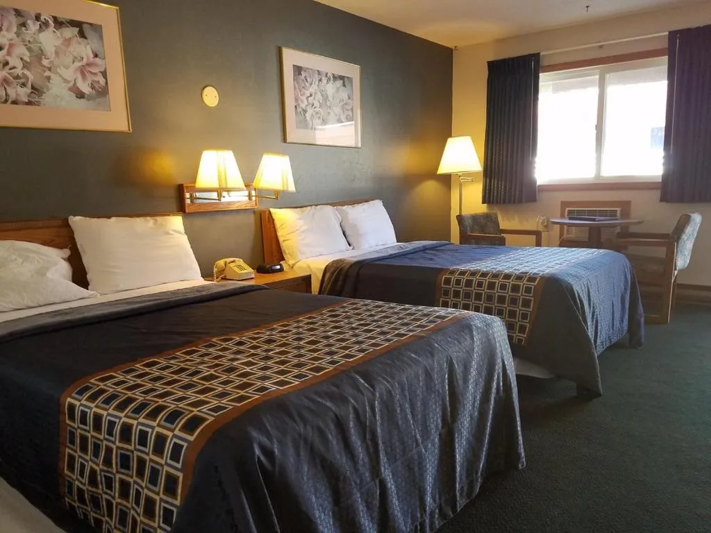 Bed in Travelodge by Wyndham Lake George NY