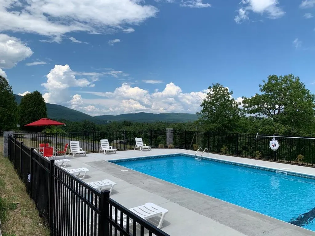 Travelodge by Wyndham Lake George NY