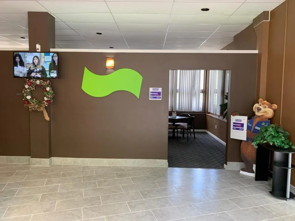 Travelodge by Wyndham Lake George NY