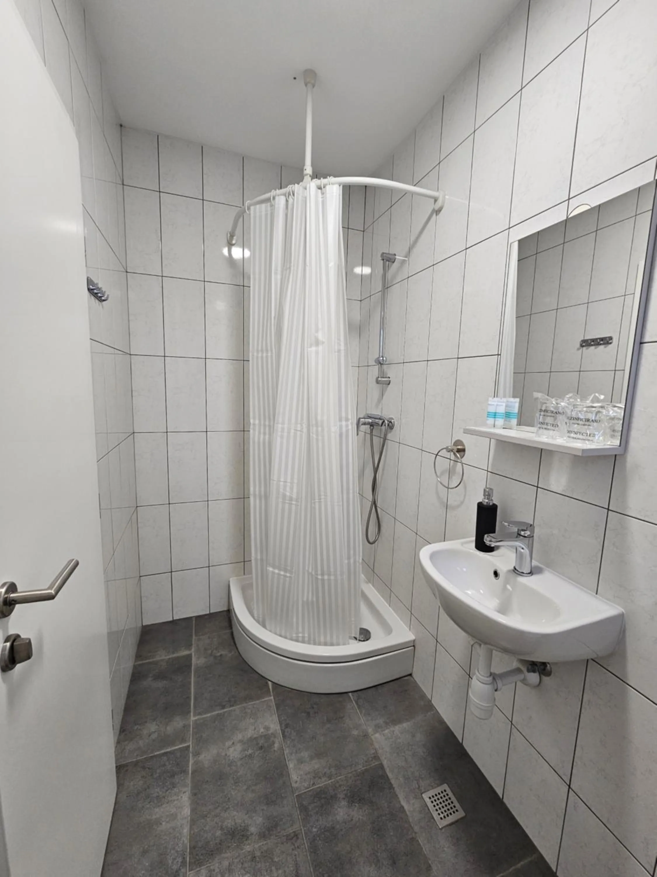 Shower in Filipovic rent a car & apartments