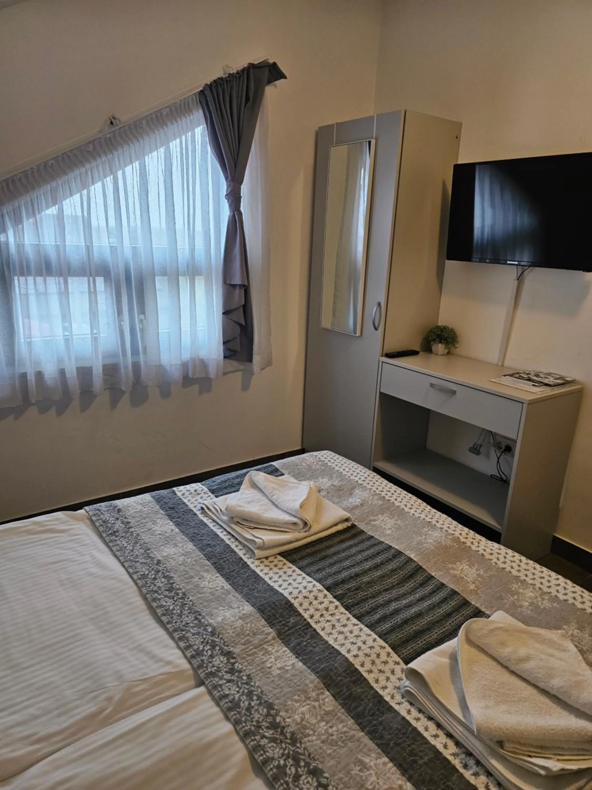 Bed in Filipovic rent a car & apartments