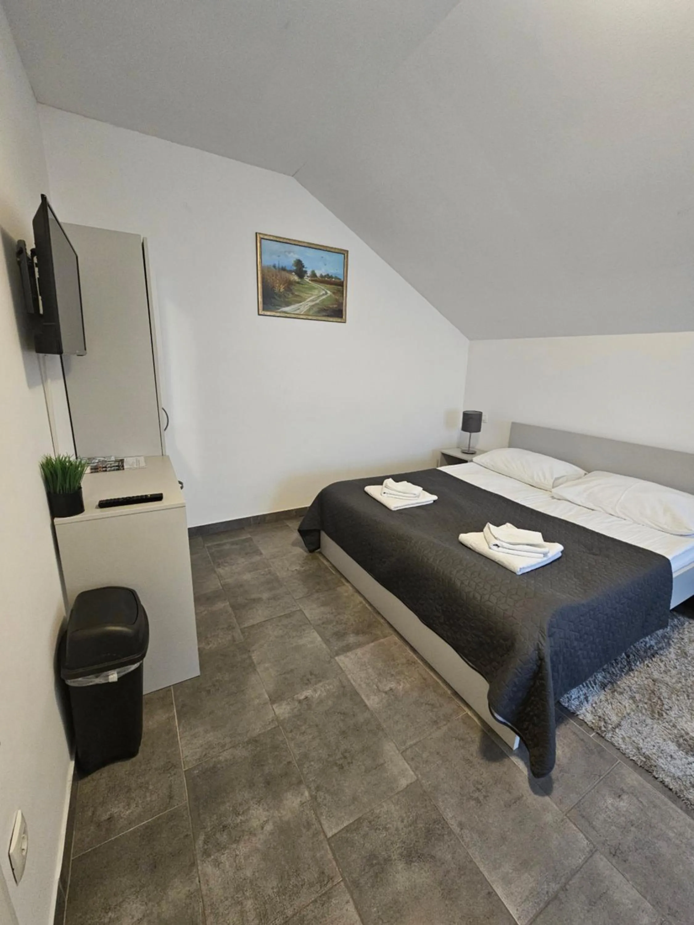 Bed in Filipovic rent a car & apartments