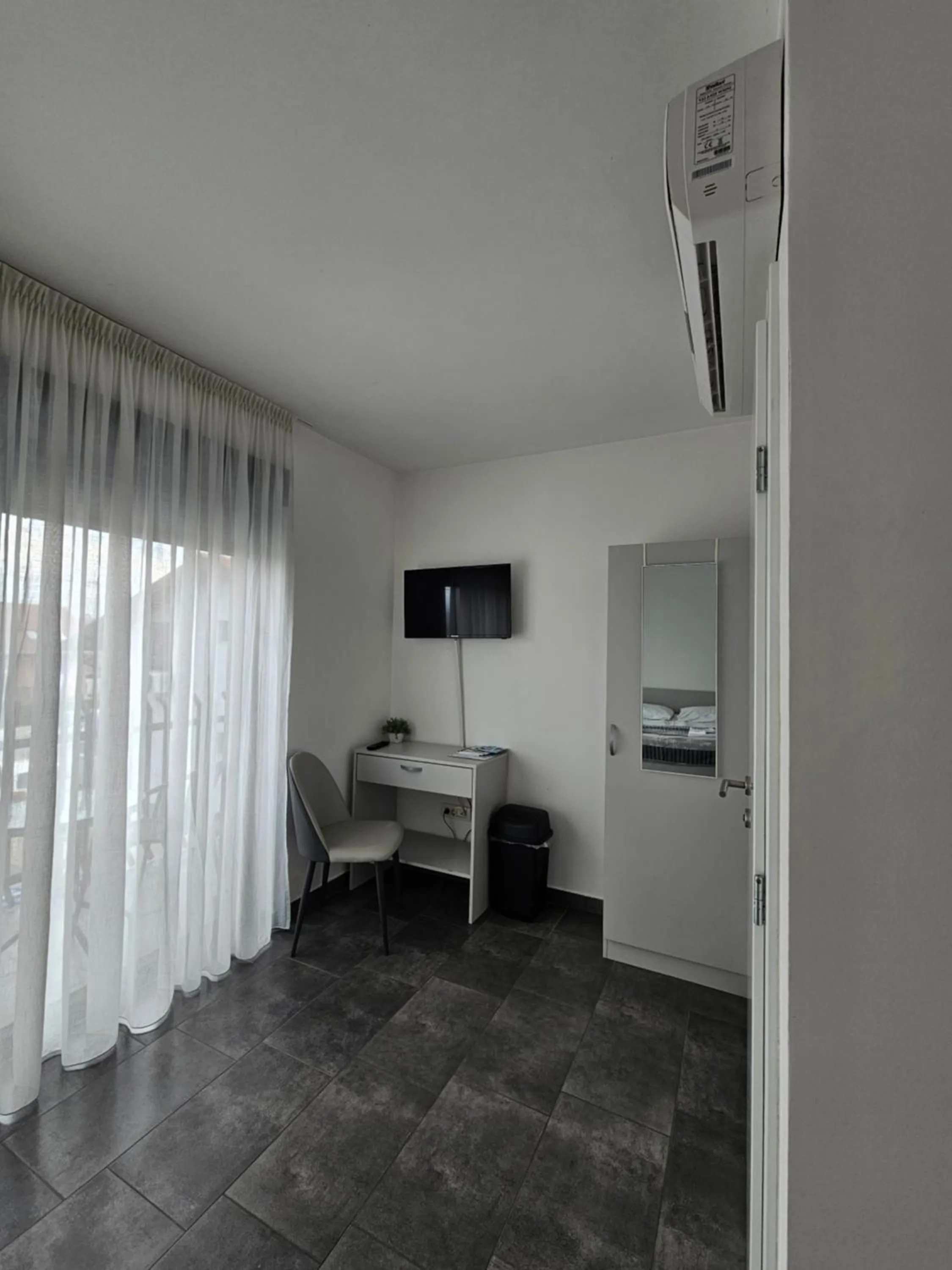 TV and multimedia in Filipovic rent a car & apartments