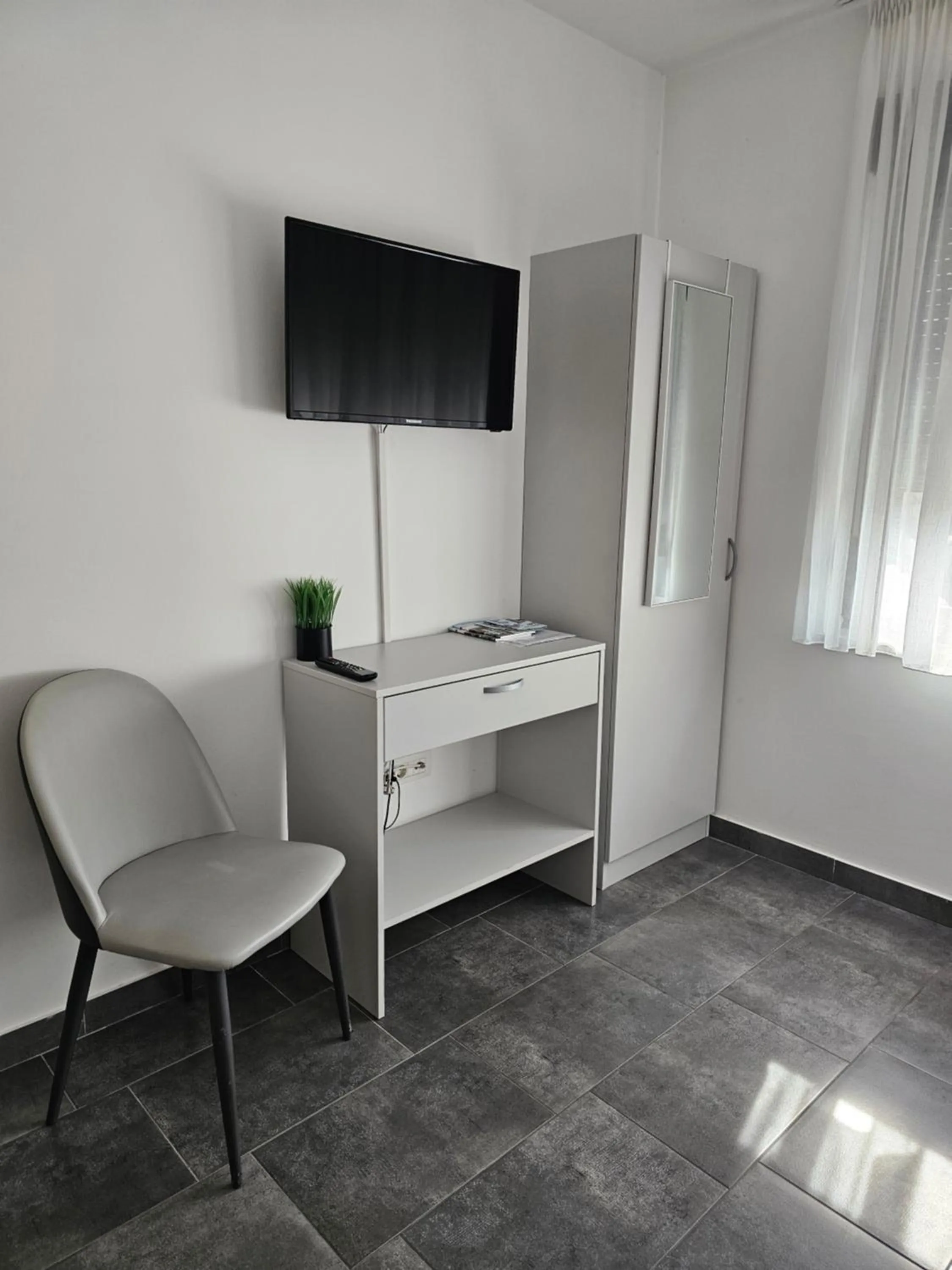 TV and multimedia in Filipovic rent a car & apartments