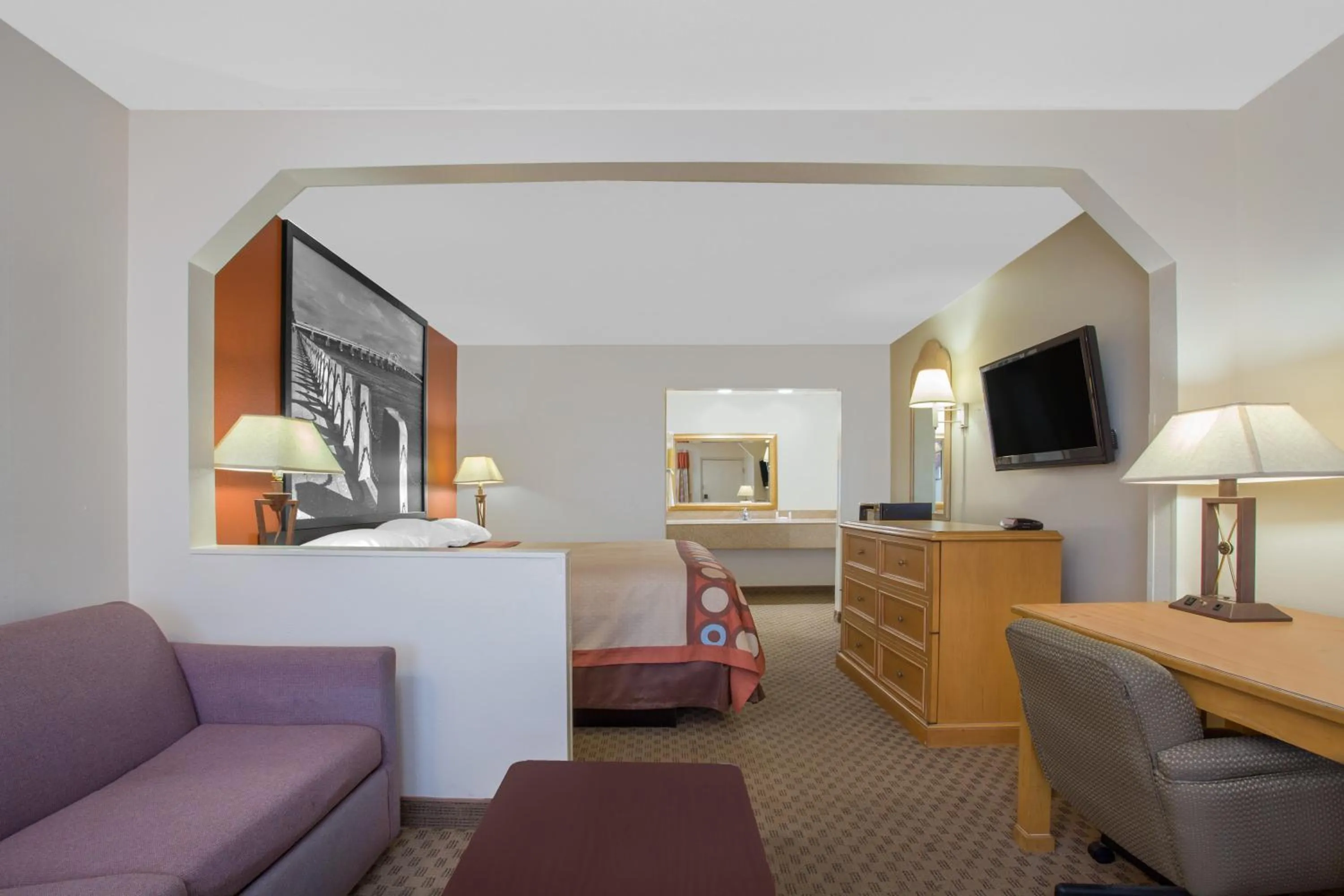 Photo of the whole room in Super 8 by Wyndham Port Royal/Beaufort