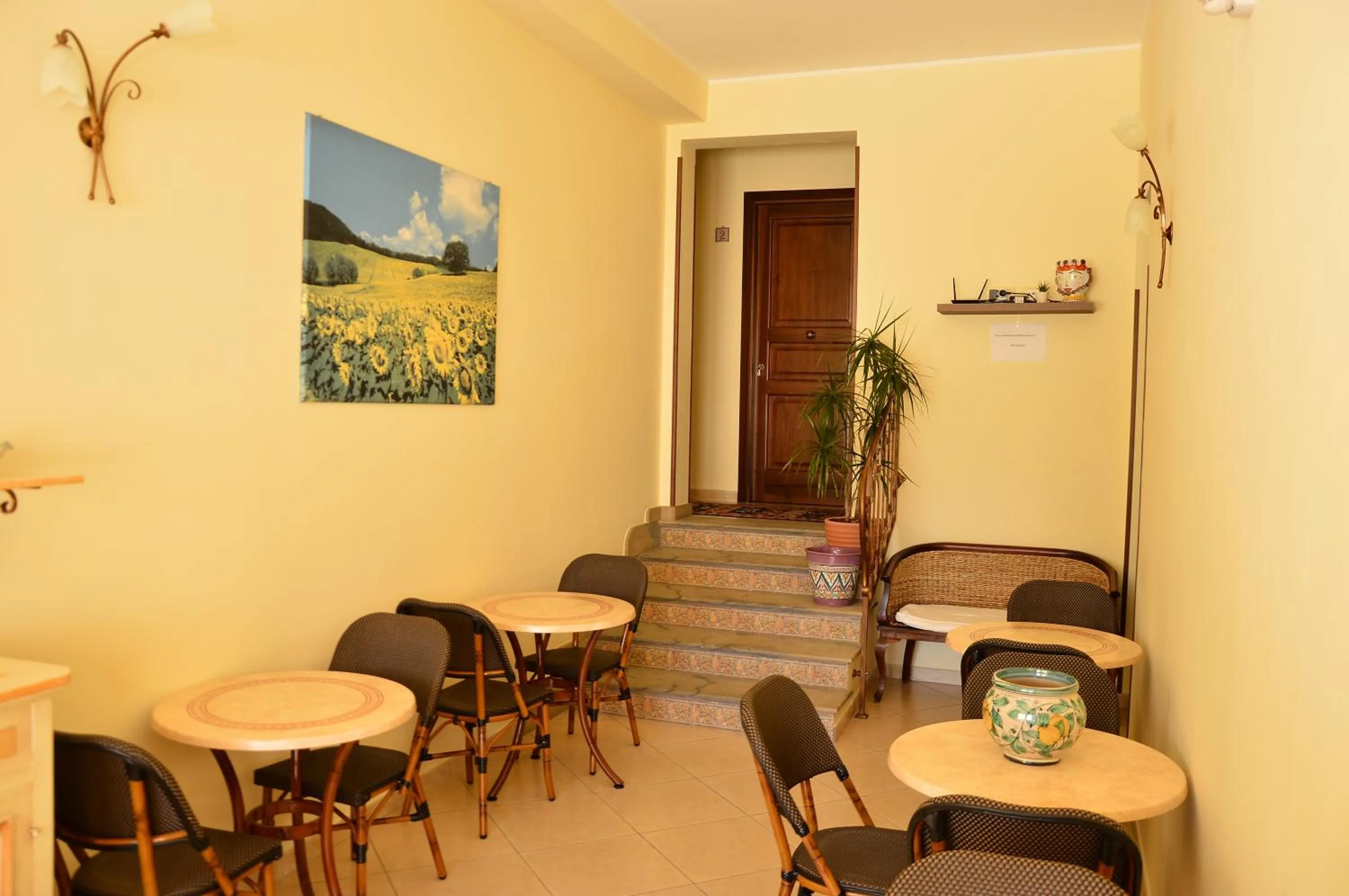 Breakfast in Attinia