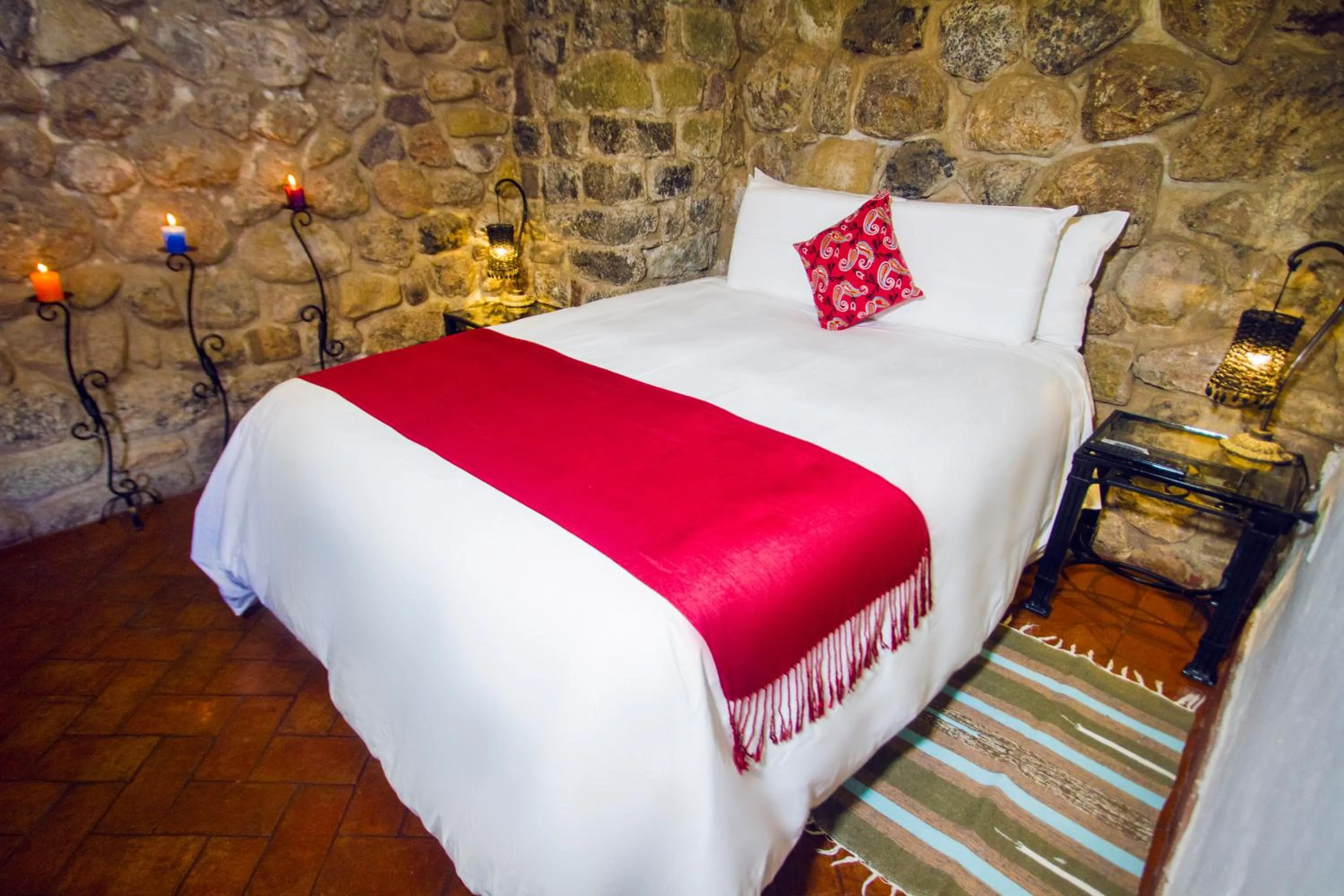 Bedroom, Bed in Rumi Wasi