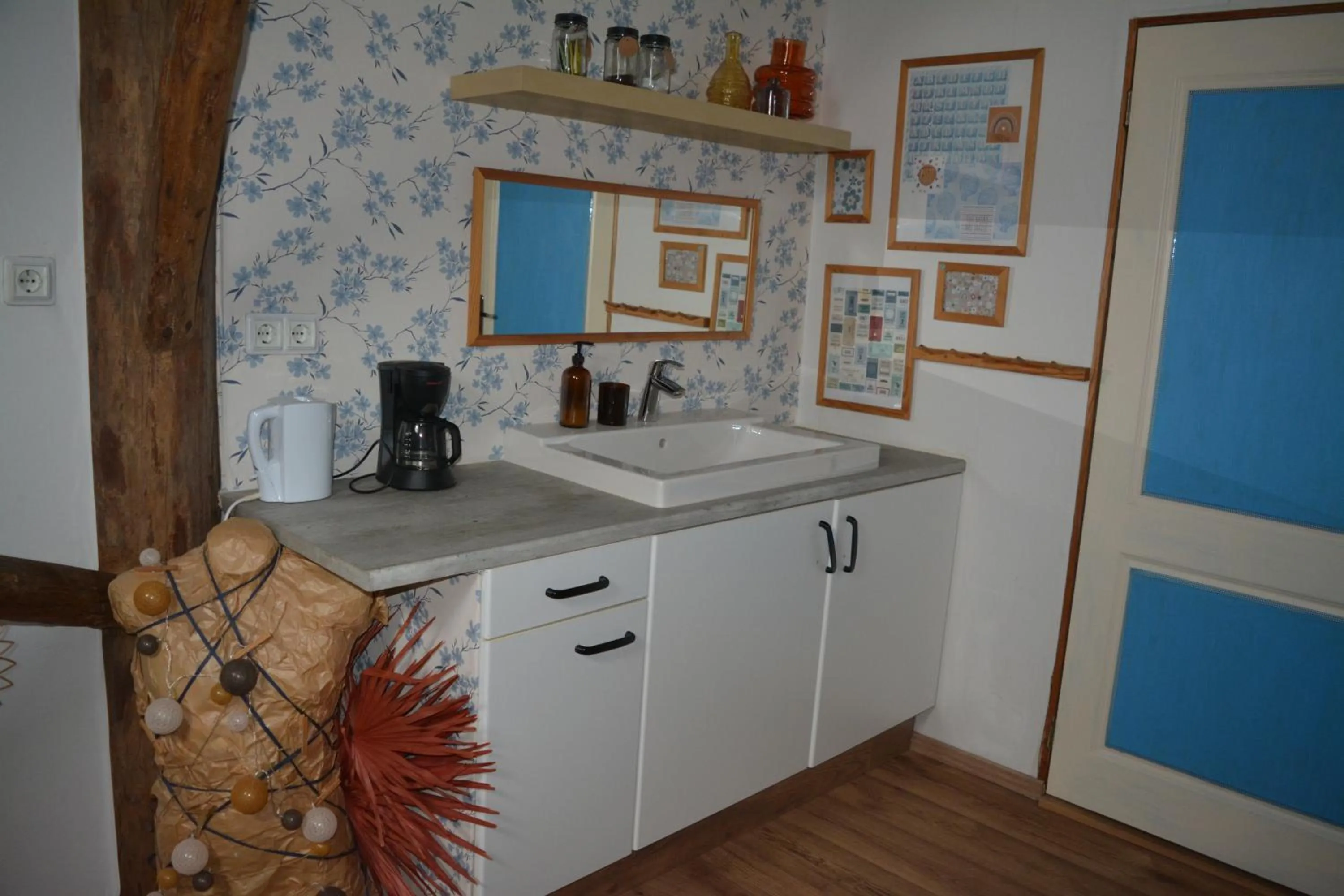 Coffee/tea facilities in Tintaglia, betaalbaar en gastvrij