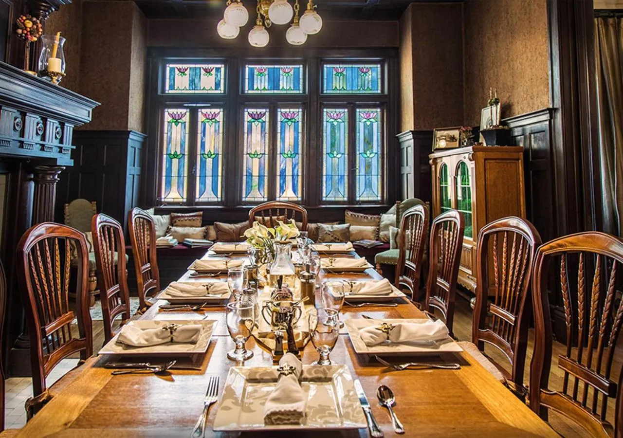 Restaurant/places to eat in Canal Street Inn