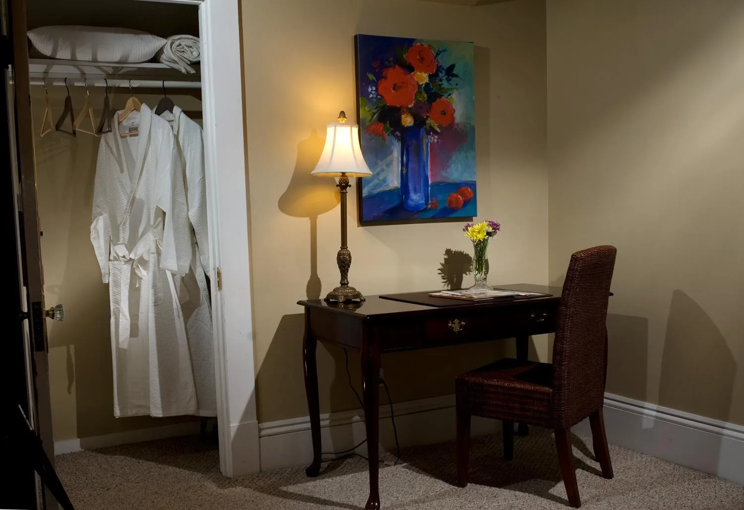 Decorative detail in Canal Street Inn