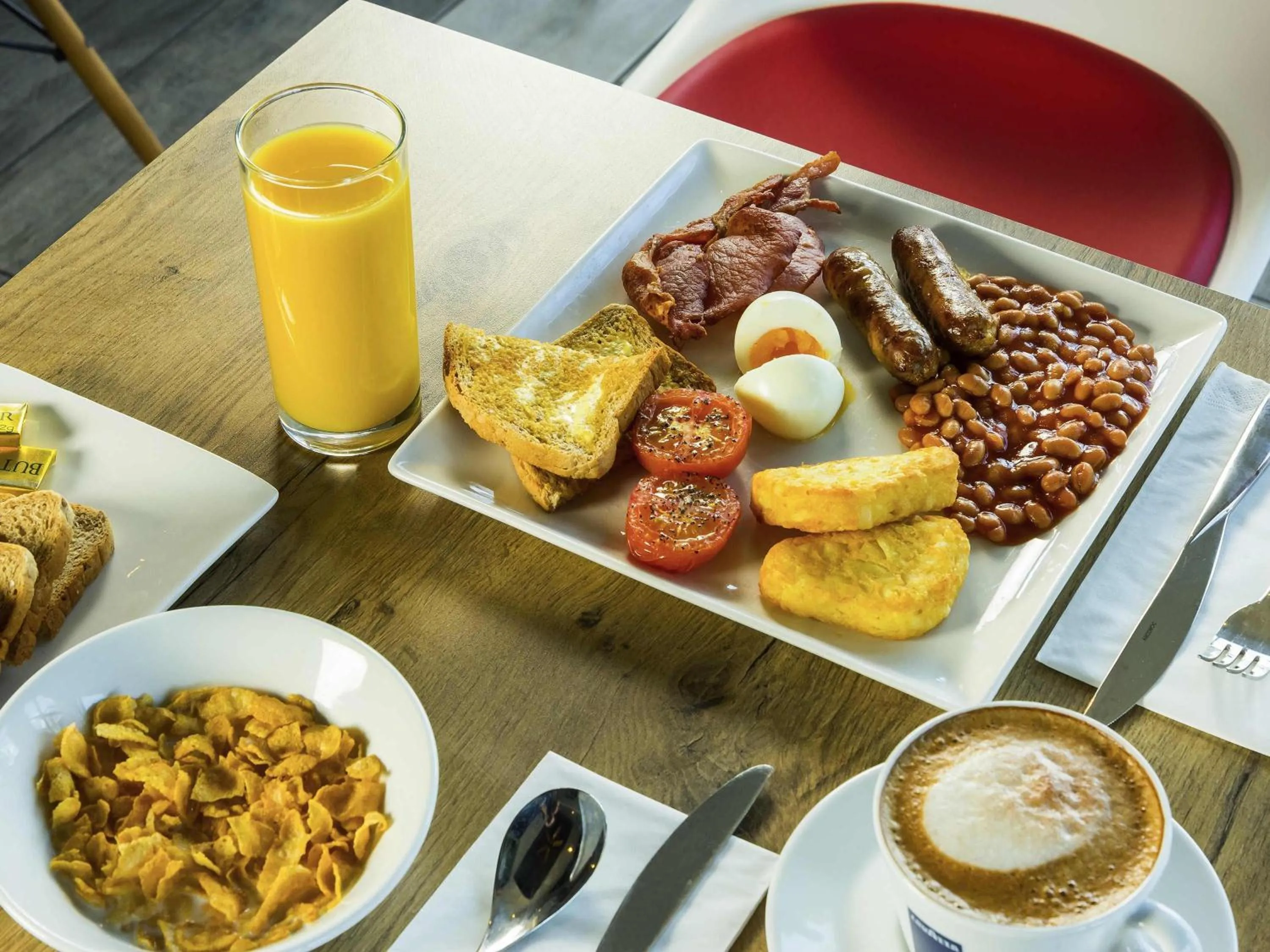 Restaurant/places to eat in ibis Leicester