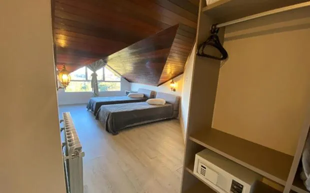 Photo of the whole room, Bed in Letto Hotel Flores da Cunha