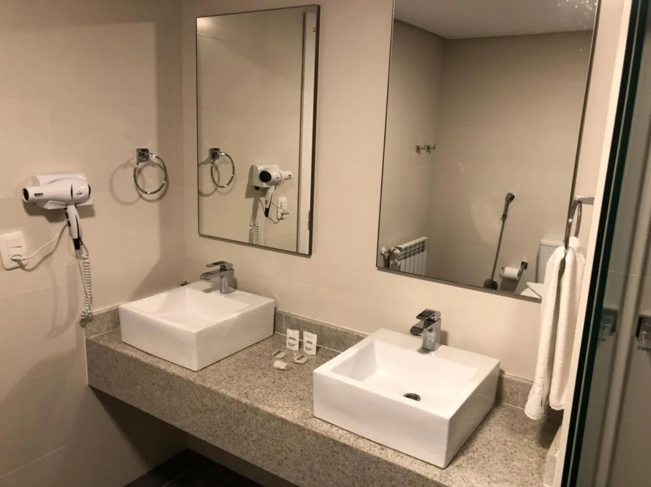 Bathroom in Letto Hotel Flores da Cunha