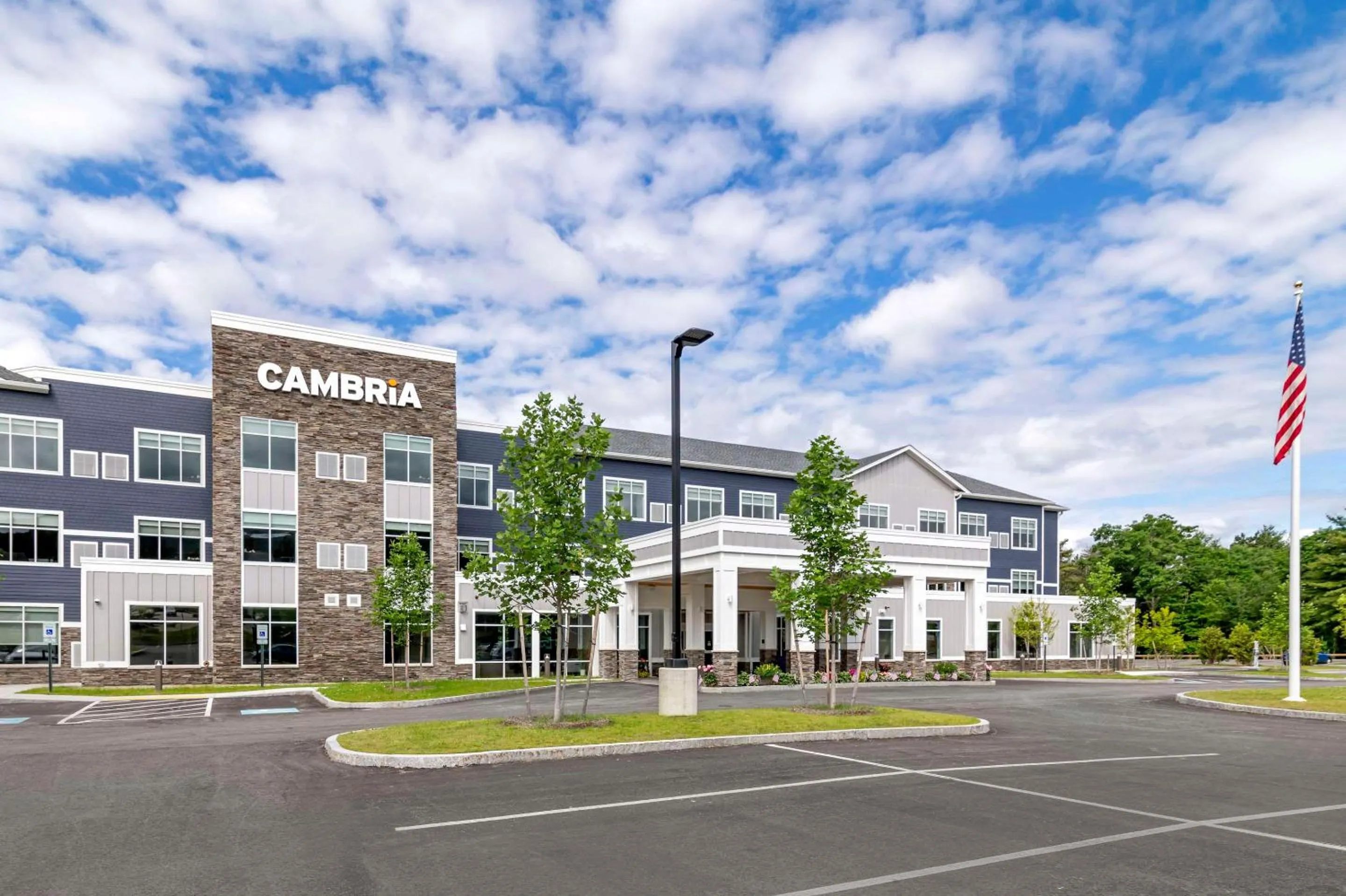 Property building in Cambria Hotel North Conway