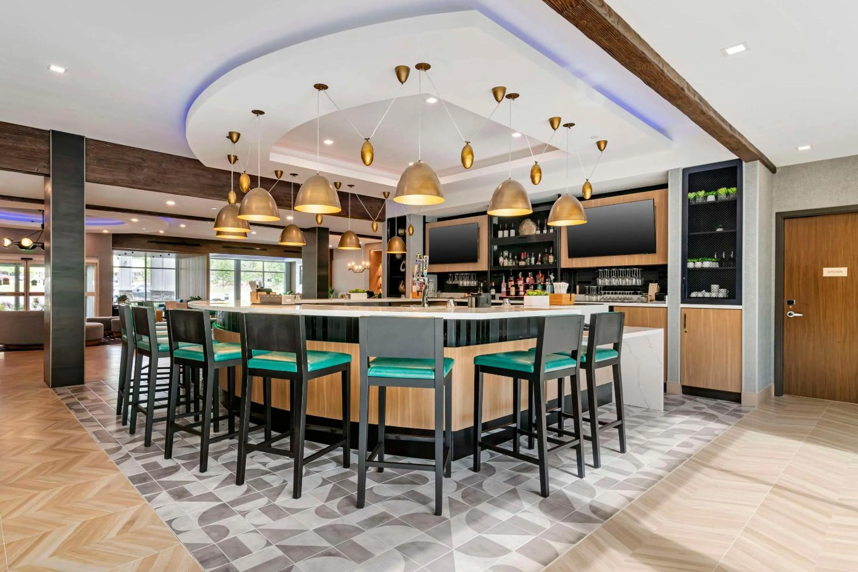 Lounge or bar in Cambria Hotel North Conway