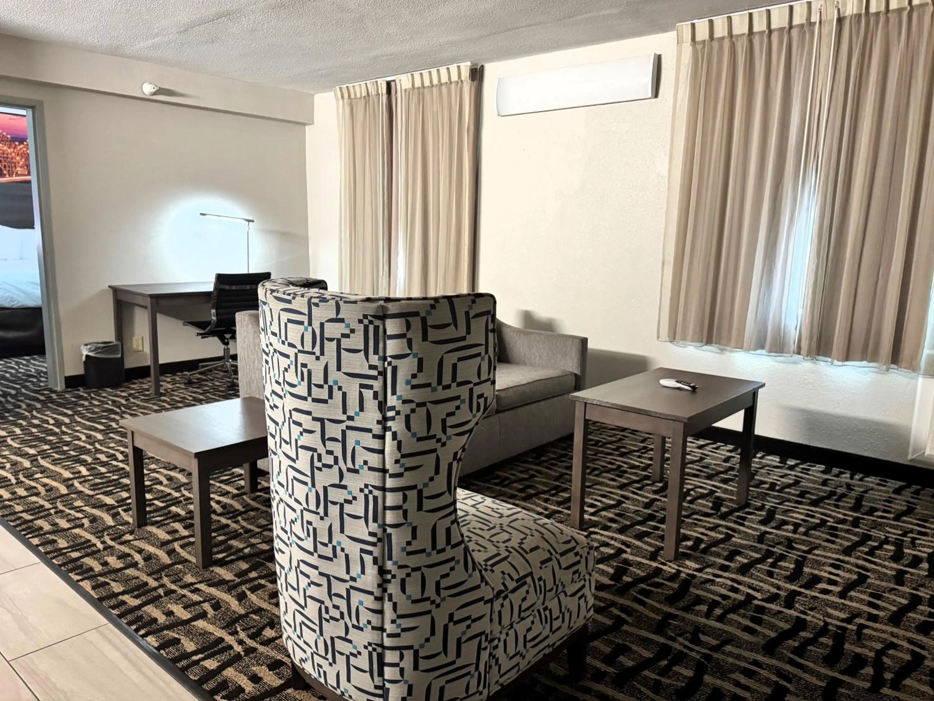 Seating area in Wingate by Wyndham Horn Lake Southaven