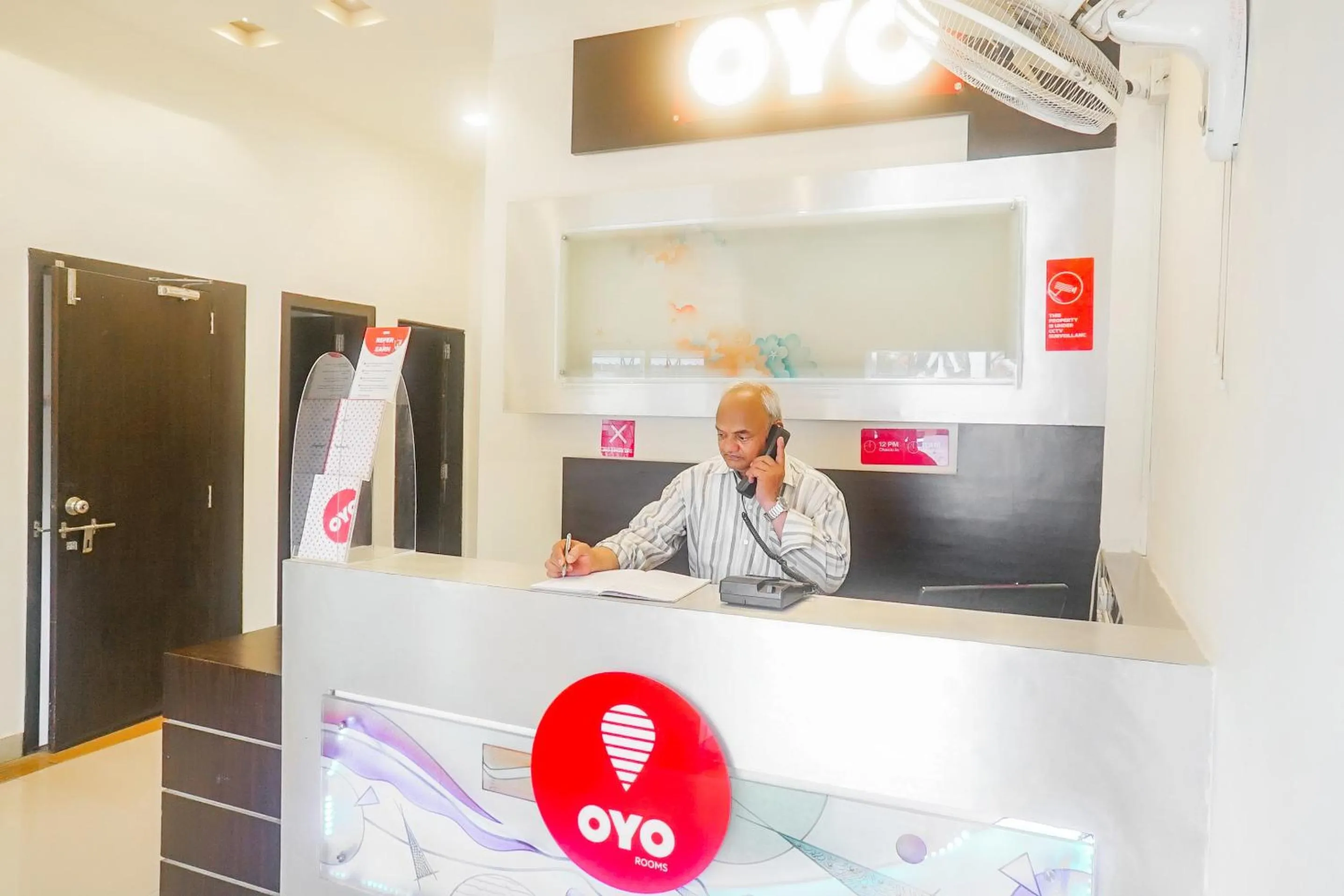 Lobby or reception in Hotel O Paradise Inn Talegaon Dabhade