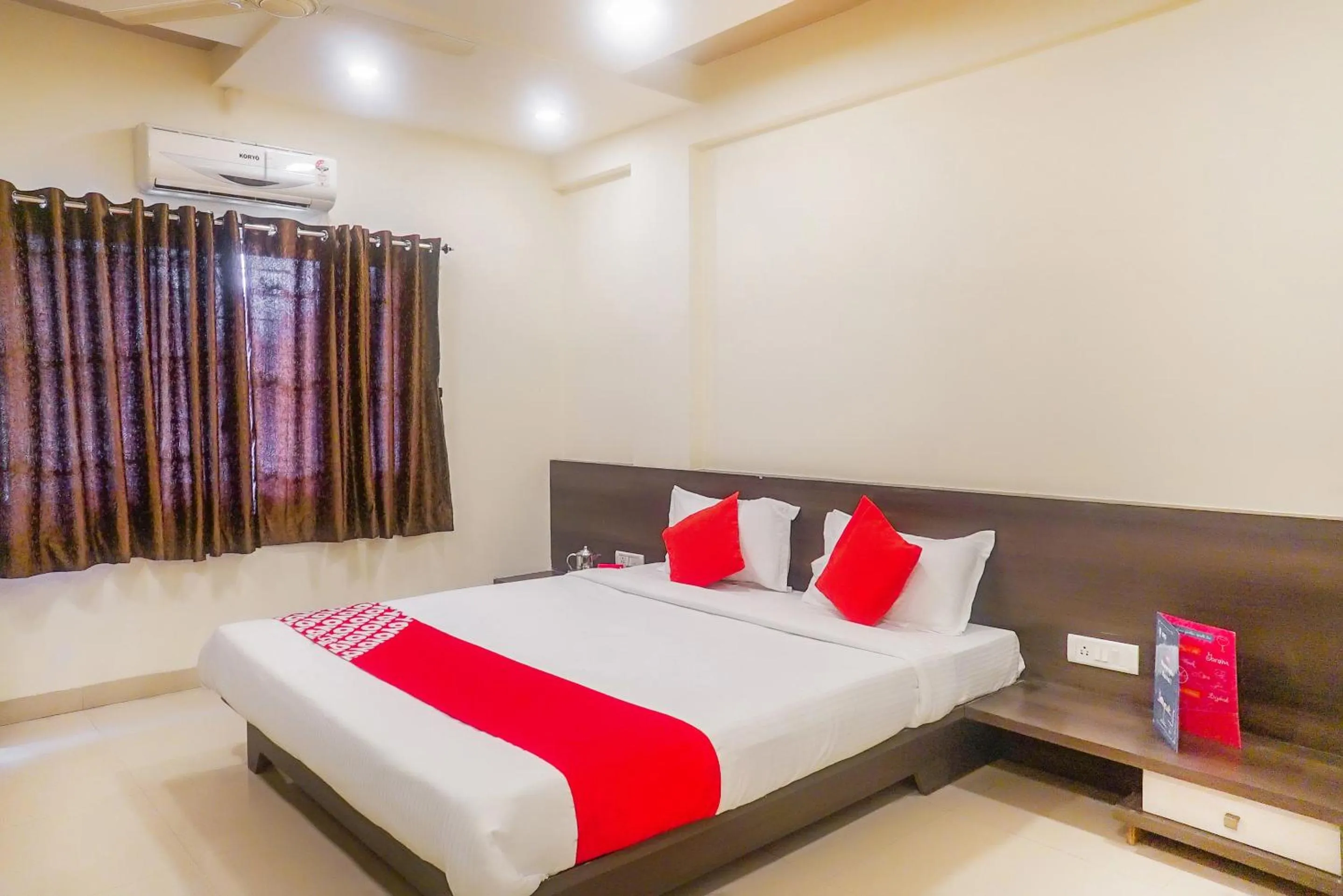 Bedroom, Bed in Hotel O Paradise Inn Talegaon Dabhade