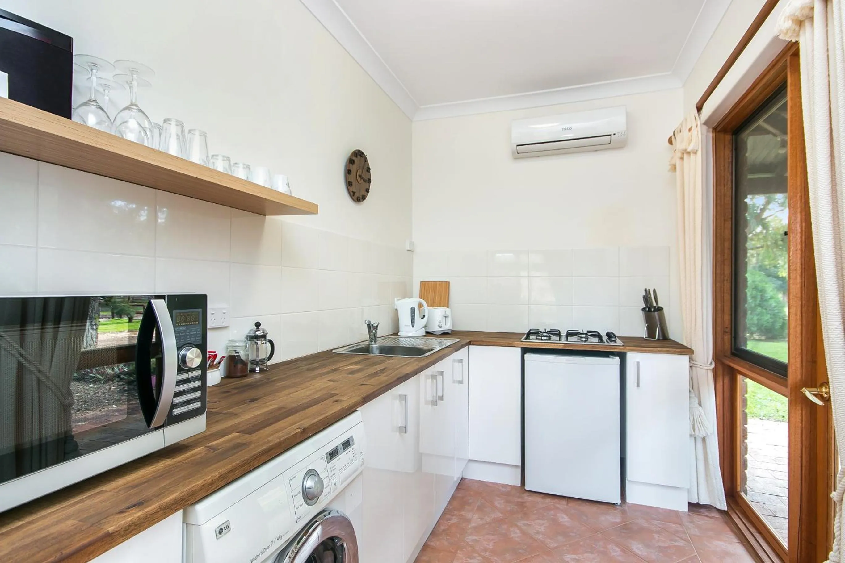 Coffee/tea facilities in Coranda Lodge