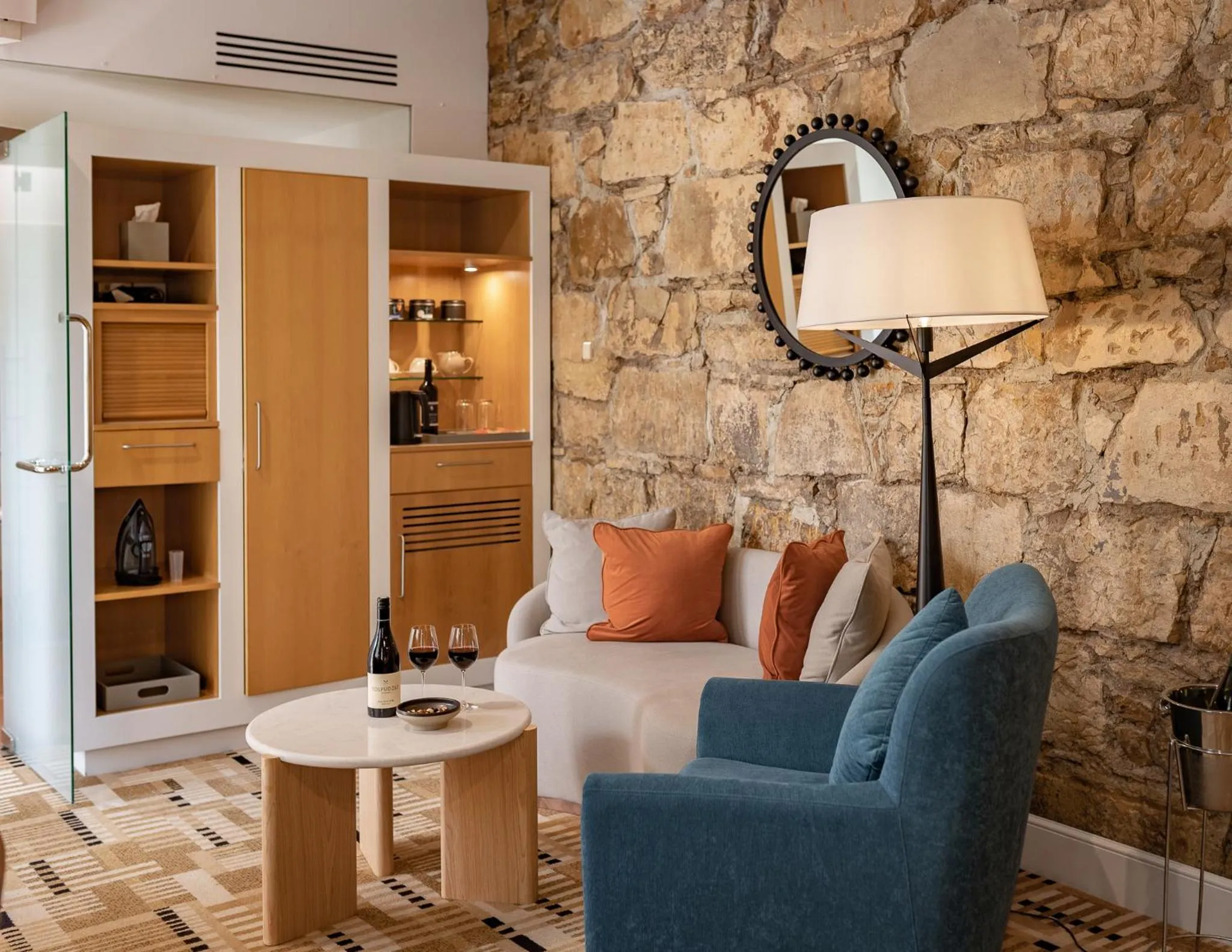 furniture in Islington Hotel