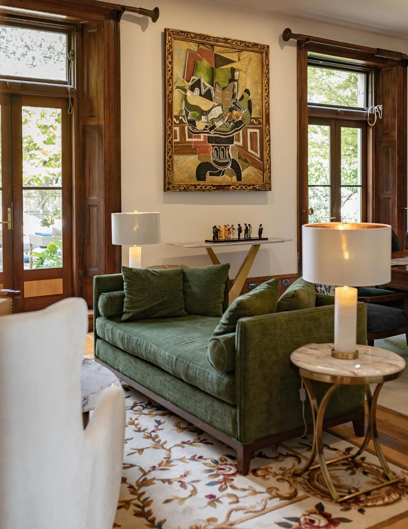 Library in Islington Hotel