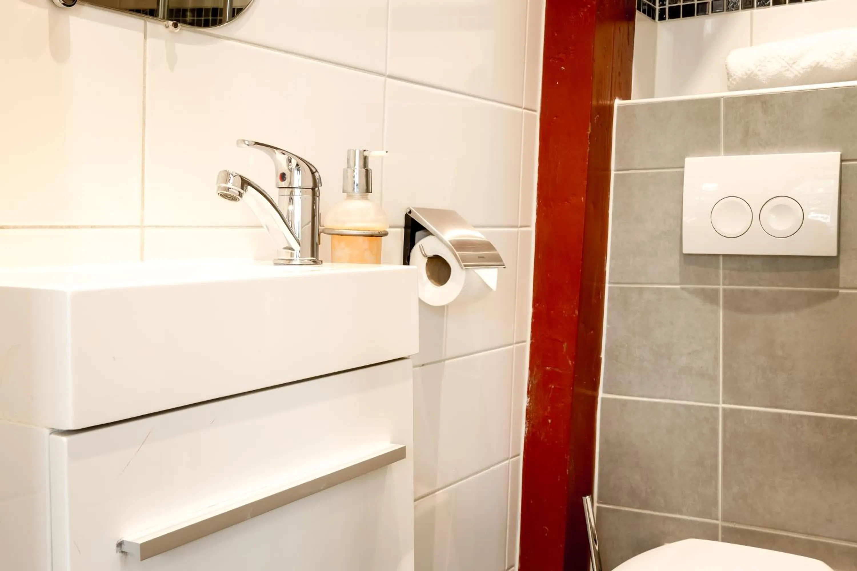 Bathroom in Sunflower Amsterdam