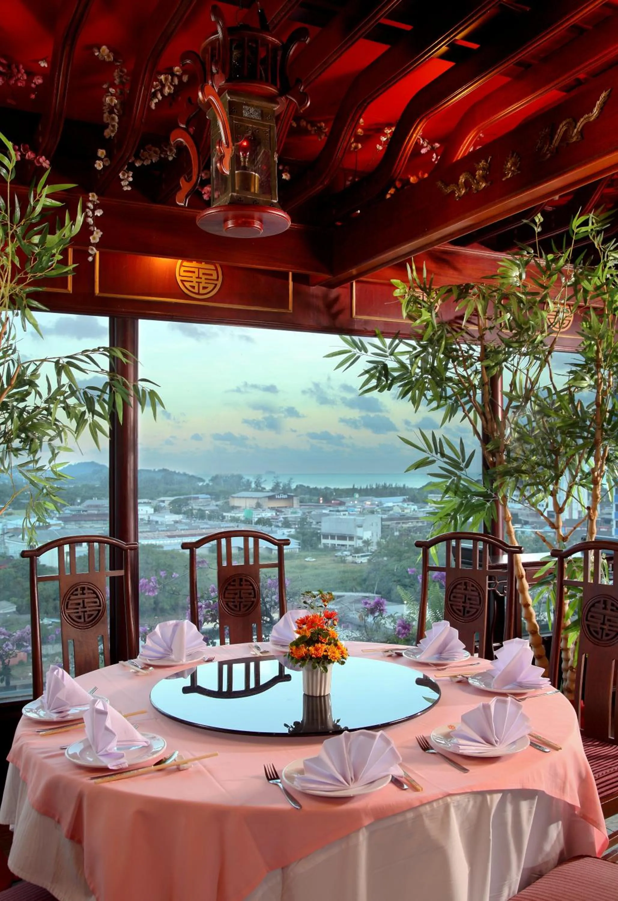 Restaurant/places to eat in Pearl Hotel Phuket