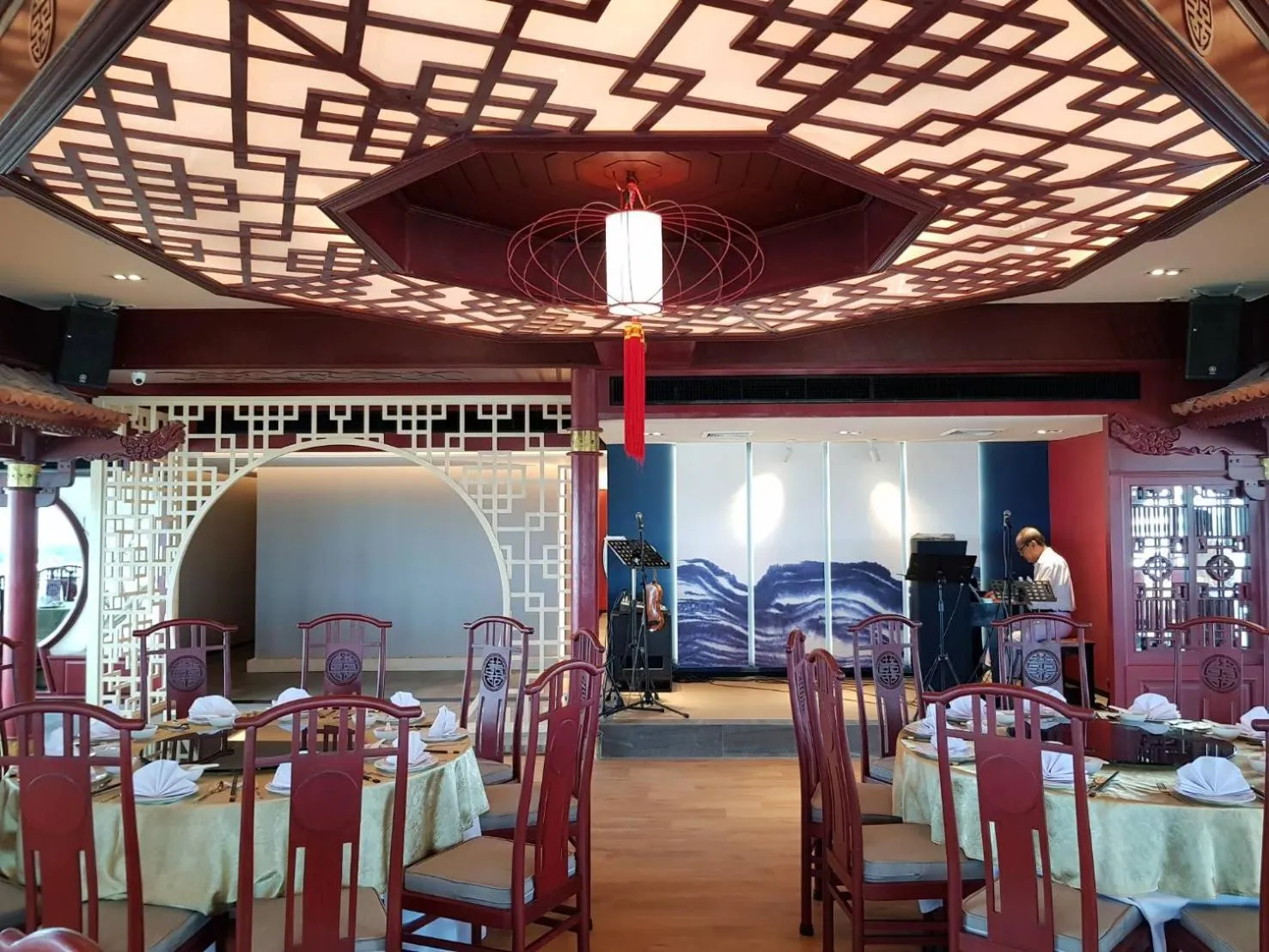 Restaurant/places to eat in Pearl Hotel Phuket