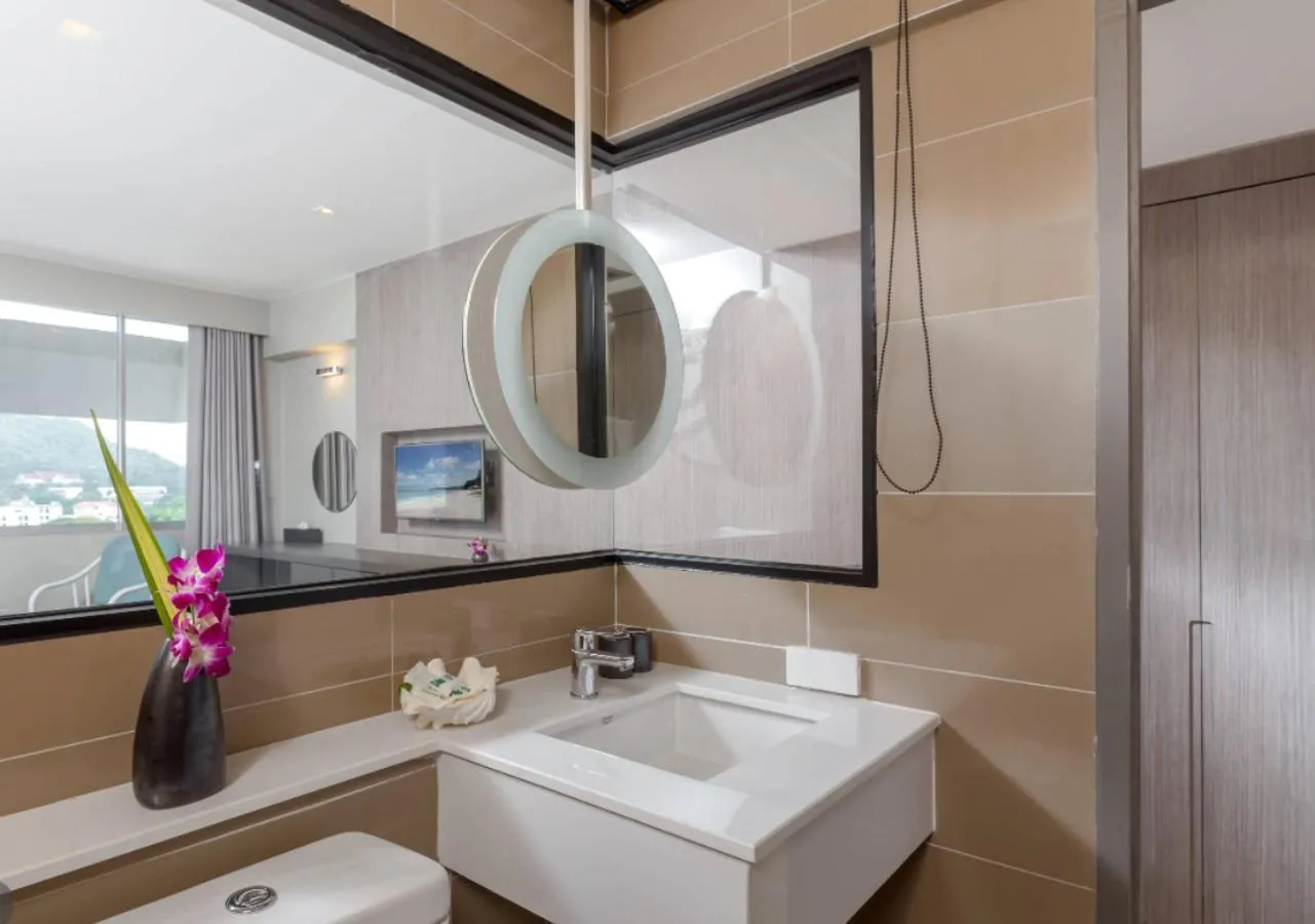Bathroom in Pearl Hotel Phuket